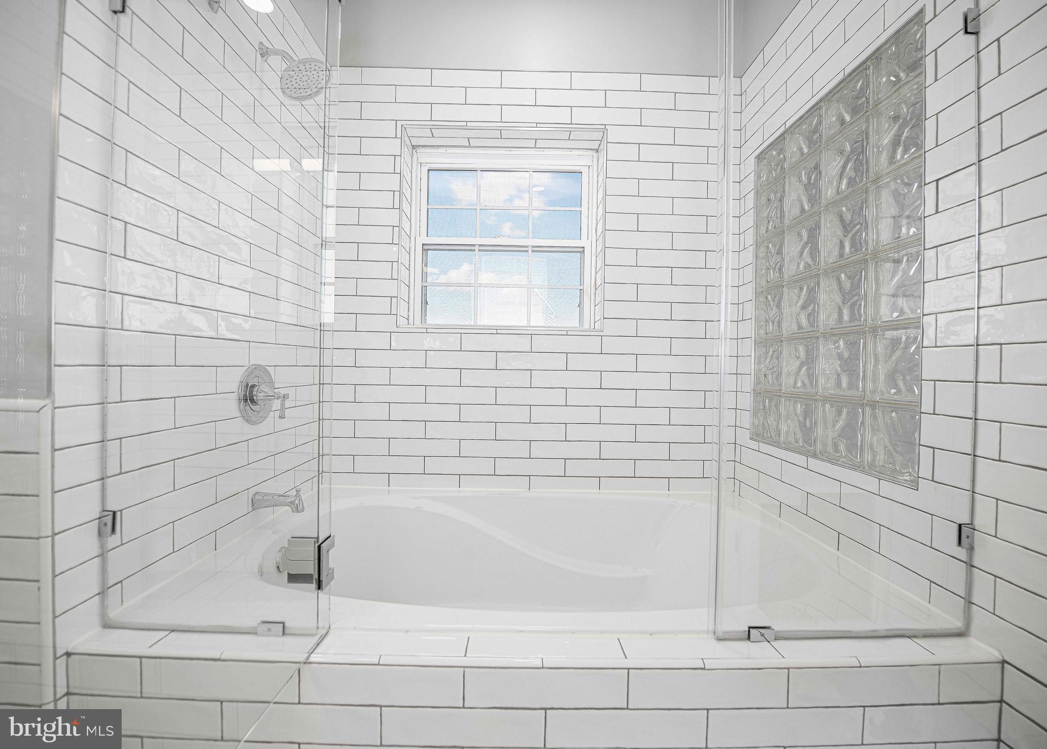 SENECA POINTE - Residential