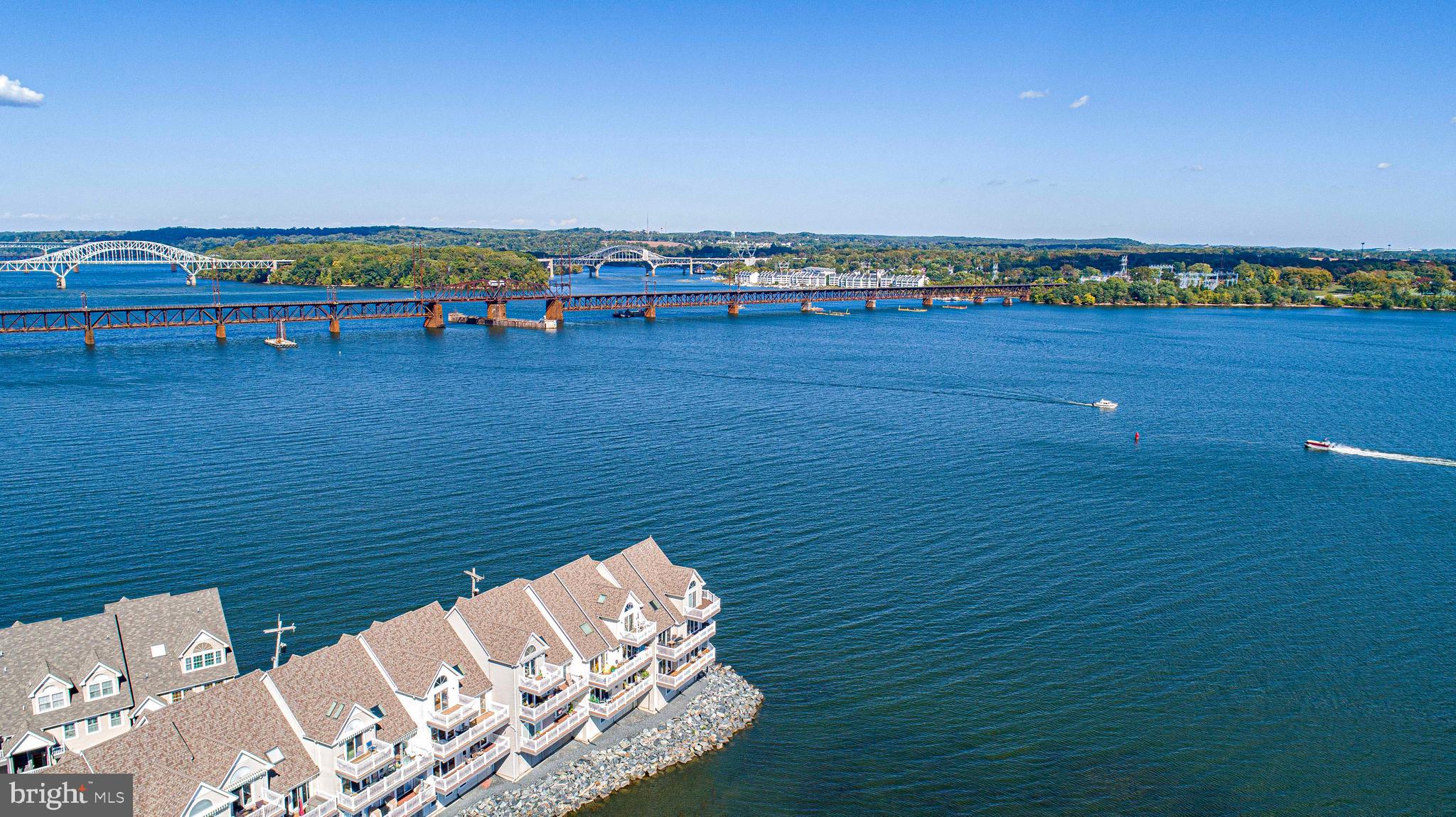 SENECA POINTE - Residential