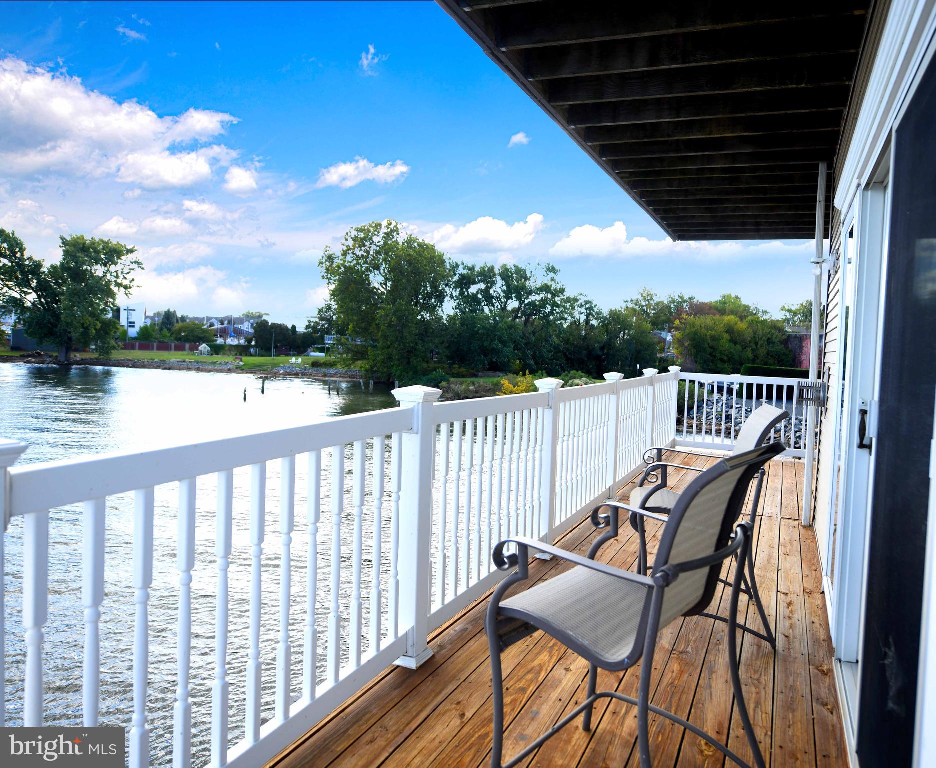 SENECA POINTE - Residential