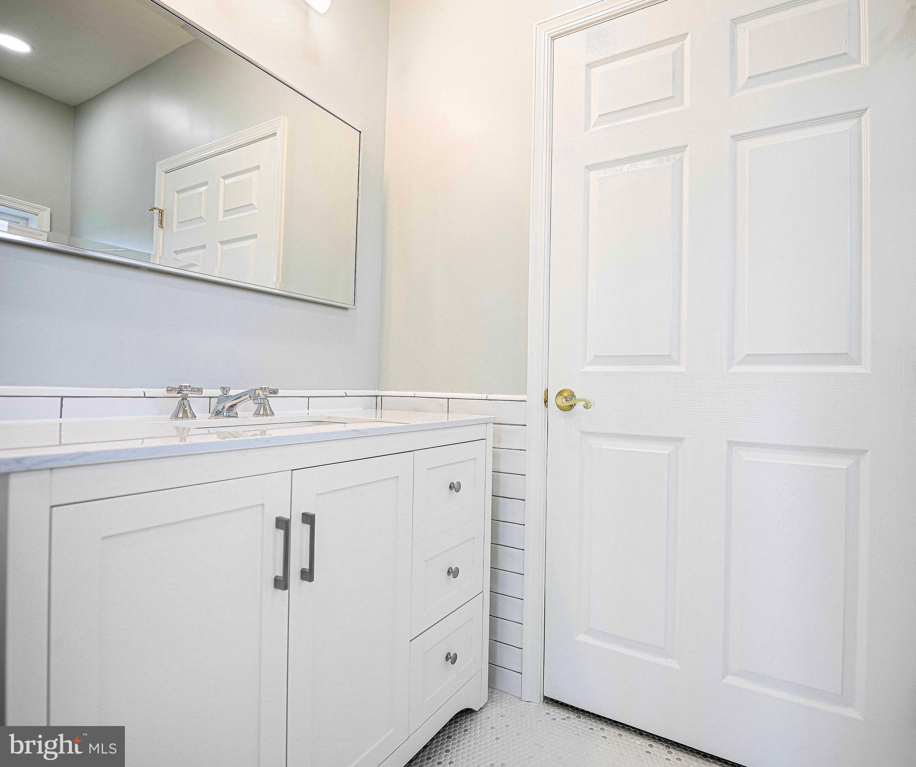 SENECA POINTE - Residential