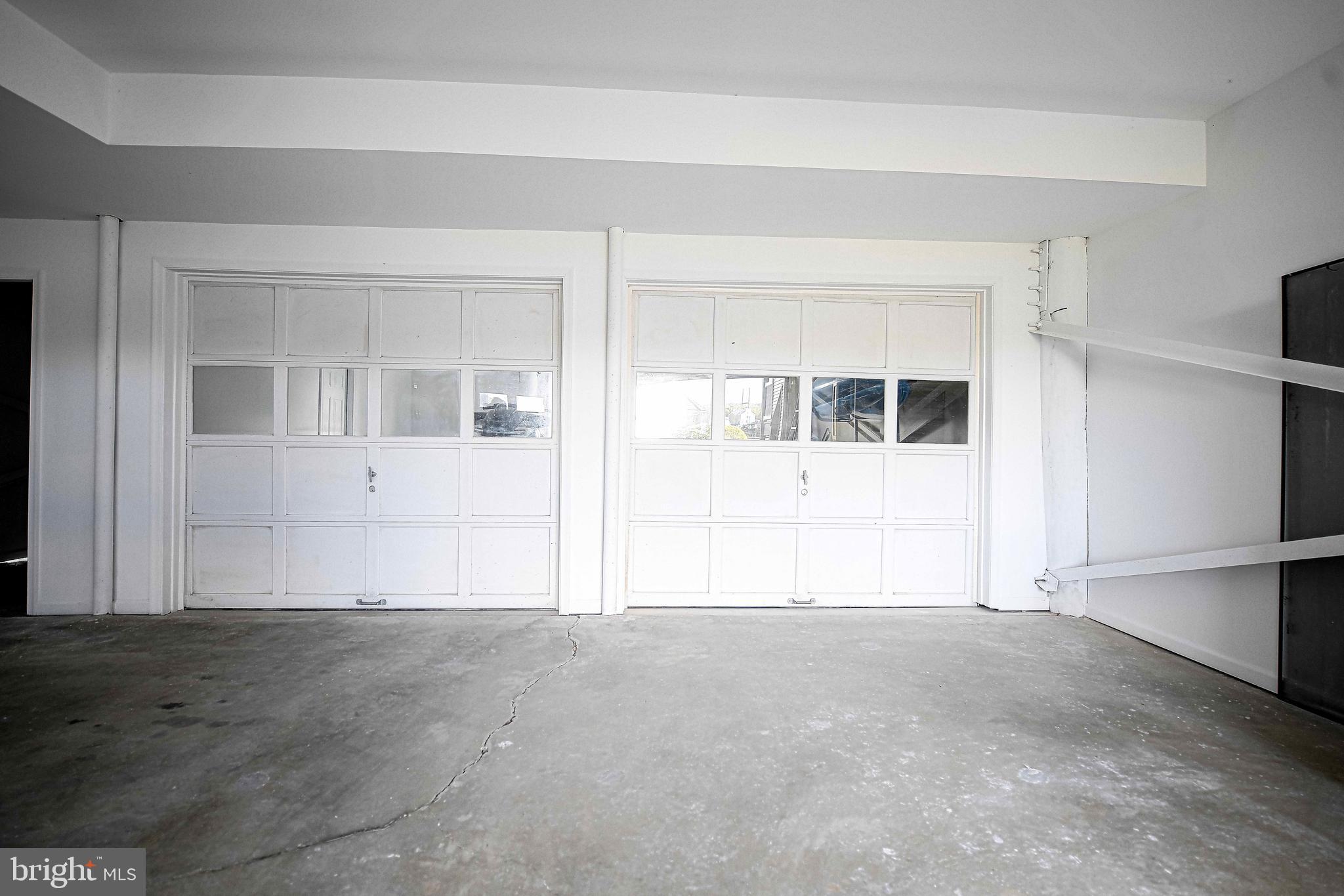 SENECA POINTE - Residential