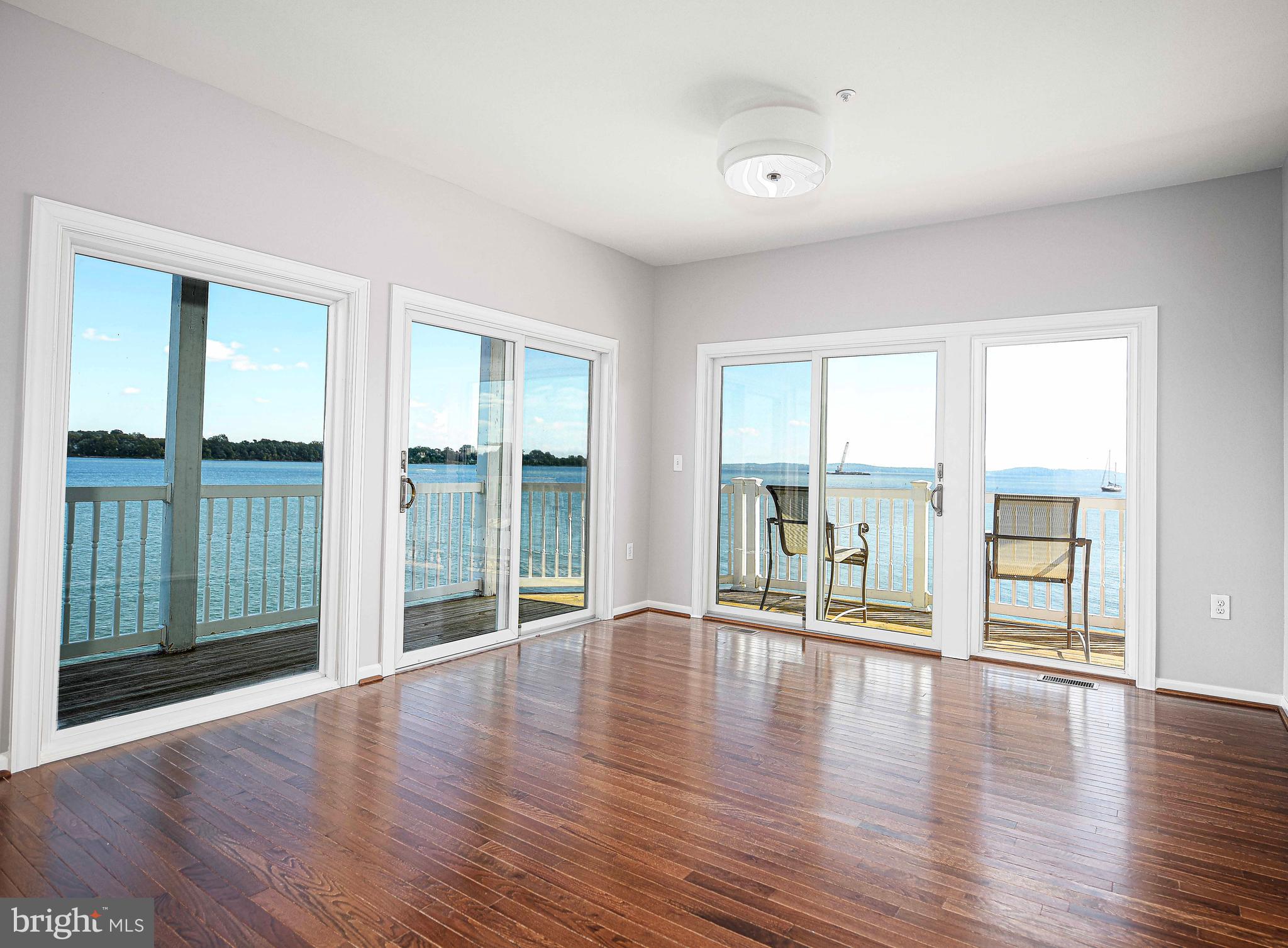 SENECA POINTE - Residential