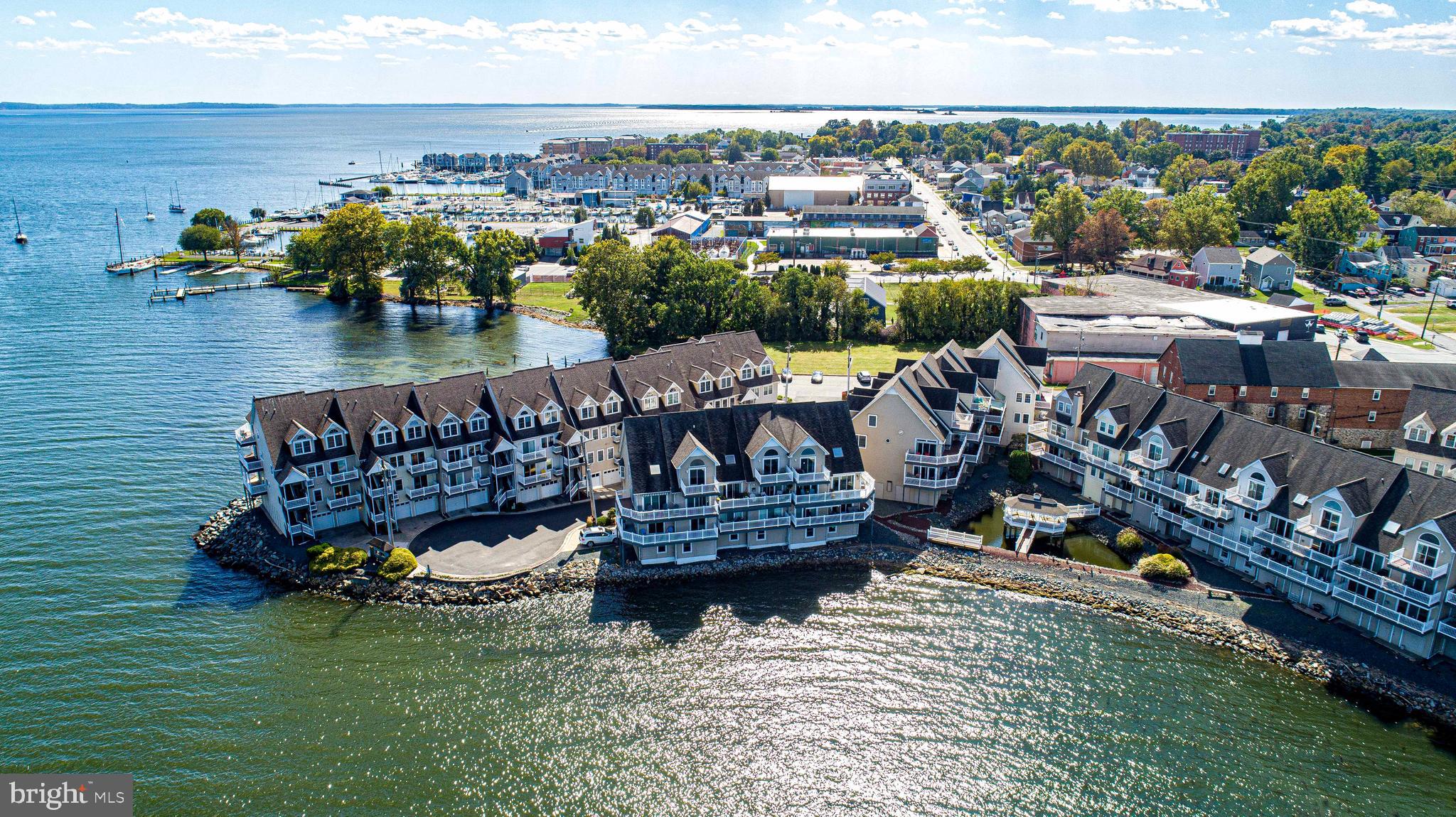 SENECA POINTE - Residential