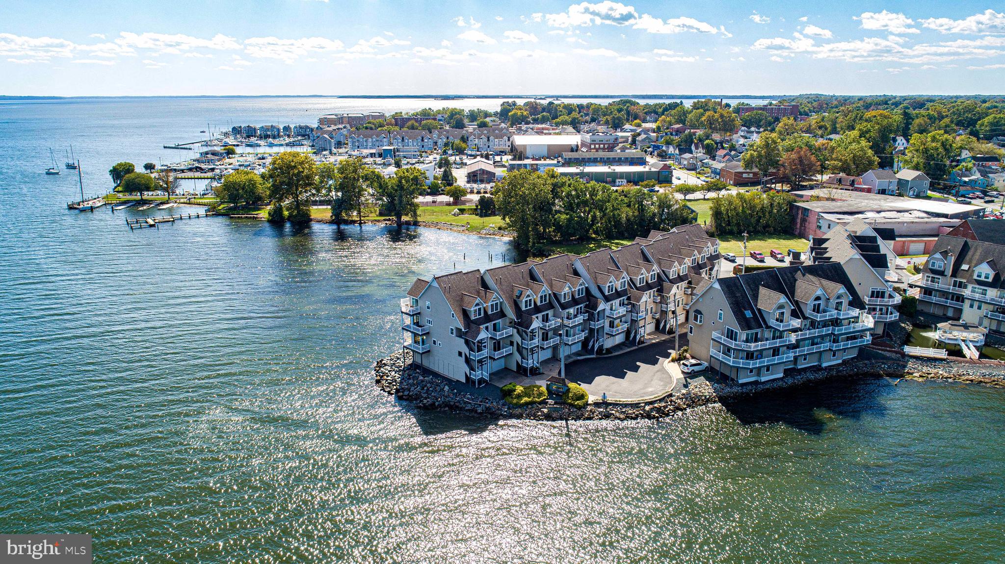 SENECA POINTE - Residential