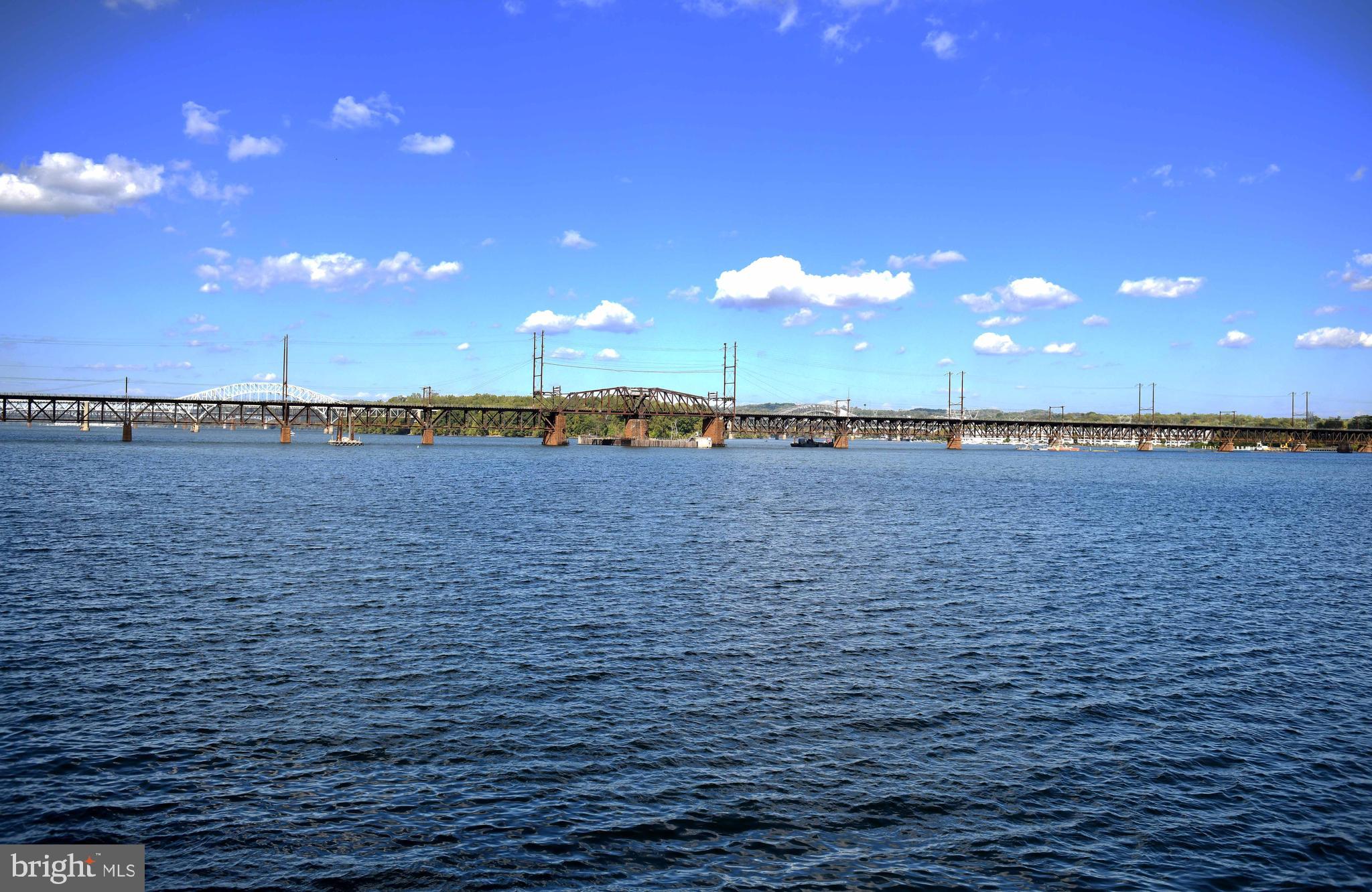 SENECA POINTE - Residential