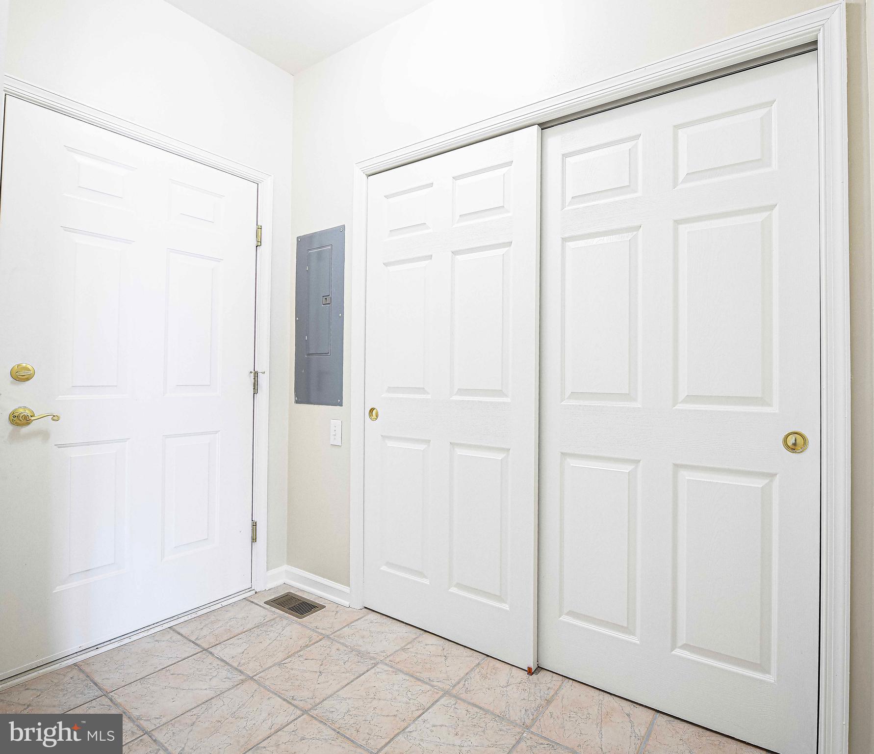 SENECA POINTE - Residential