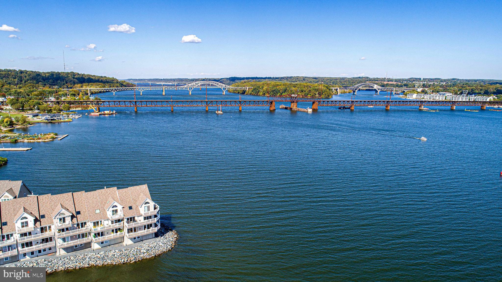 SENECA POINTE - Residential