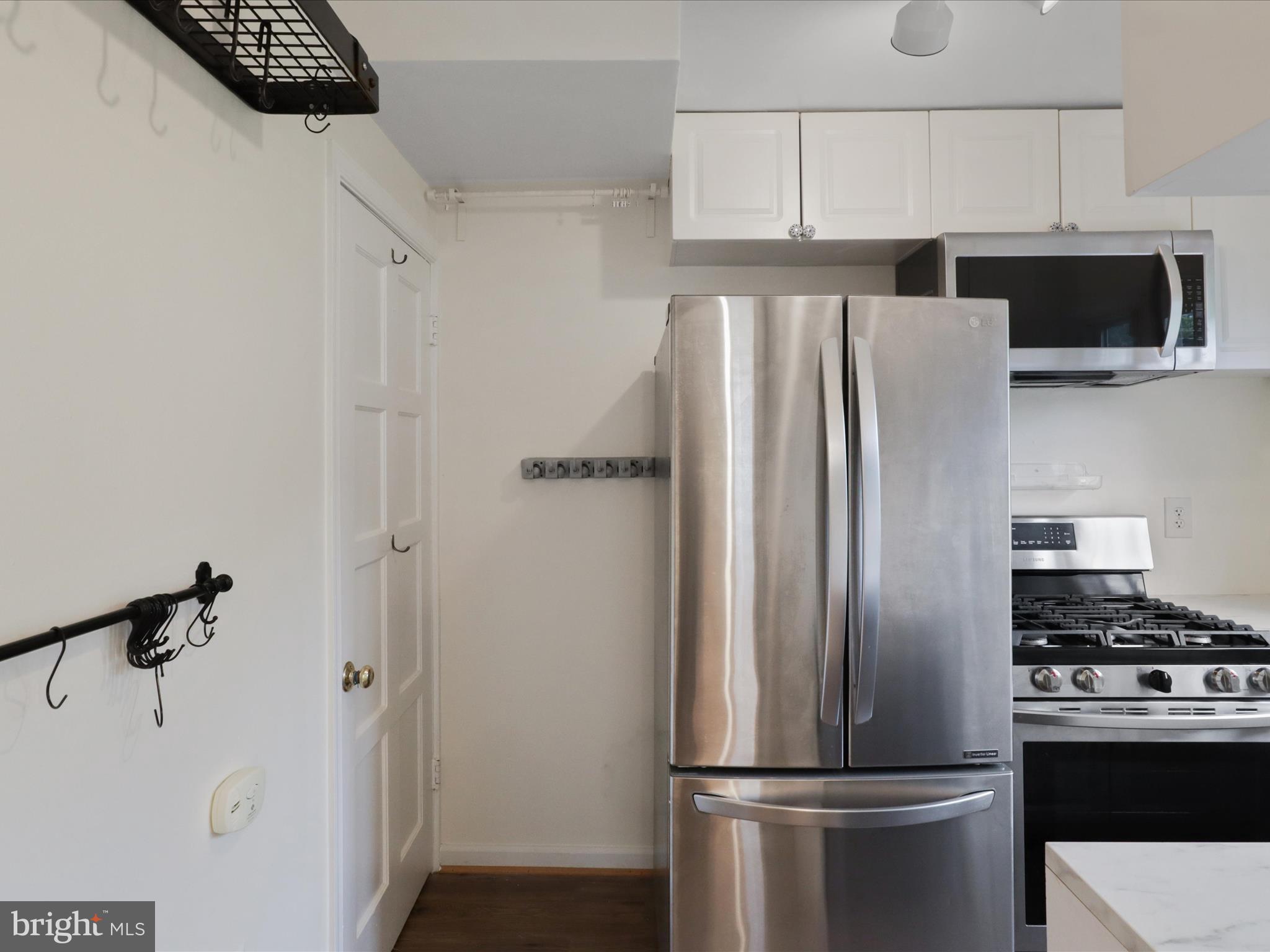 JEFFERSON MANOR - Residential Lease