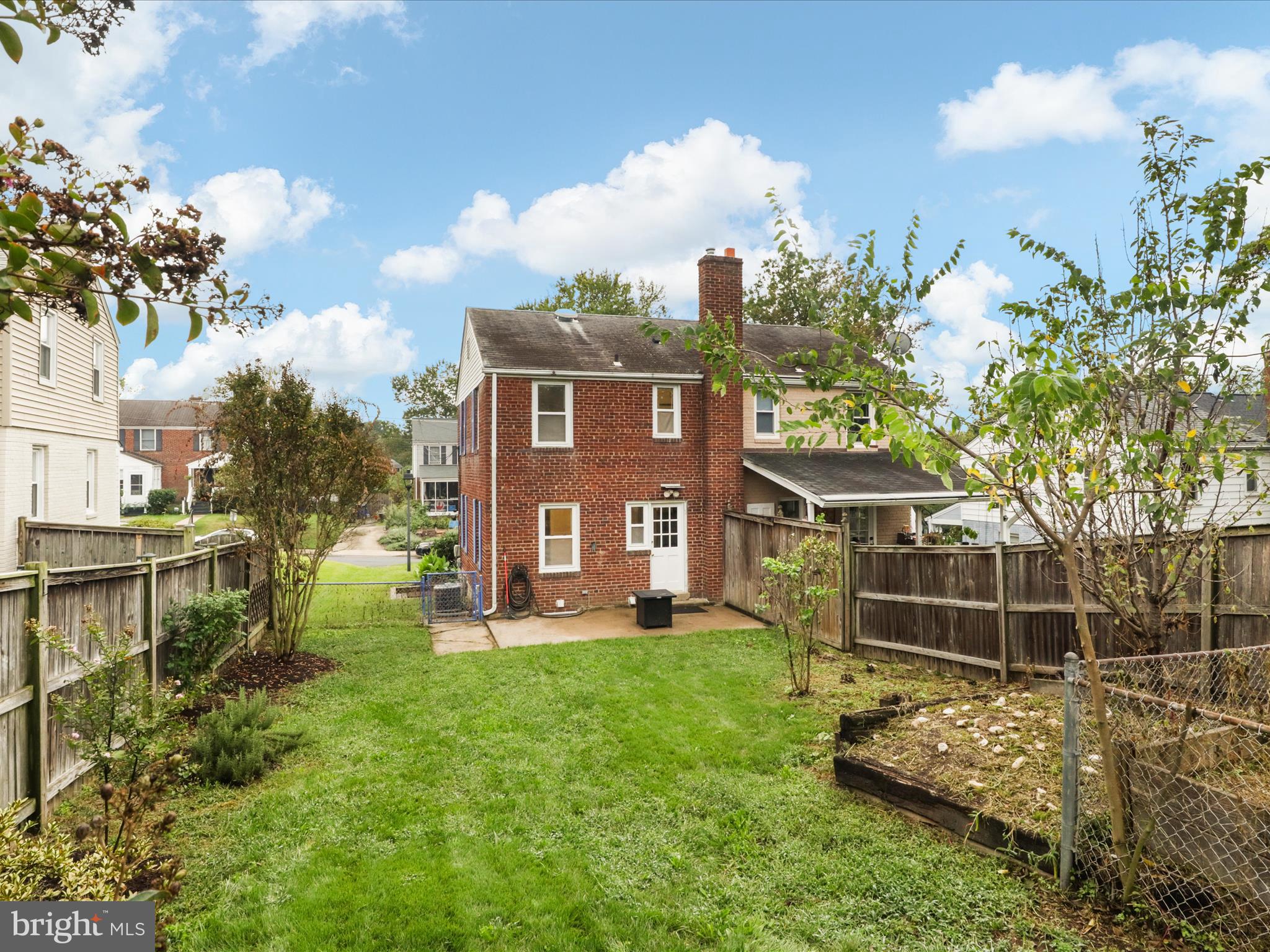 JEFFERSON MANOR - Residential Lease