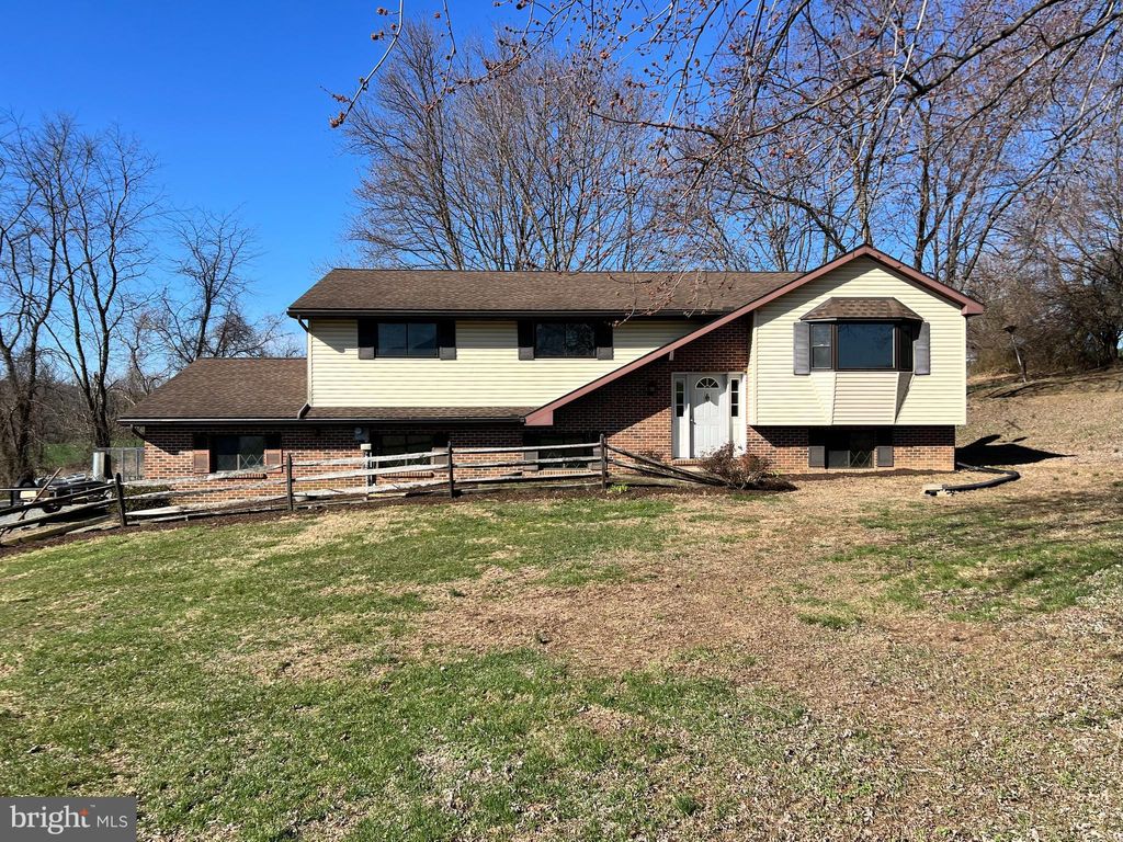 Photo of 435 Blackburn Road, QUARRYVILLE, PA 17566 (MLS # PALA2067044)