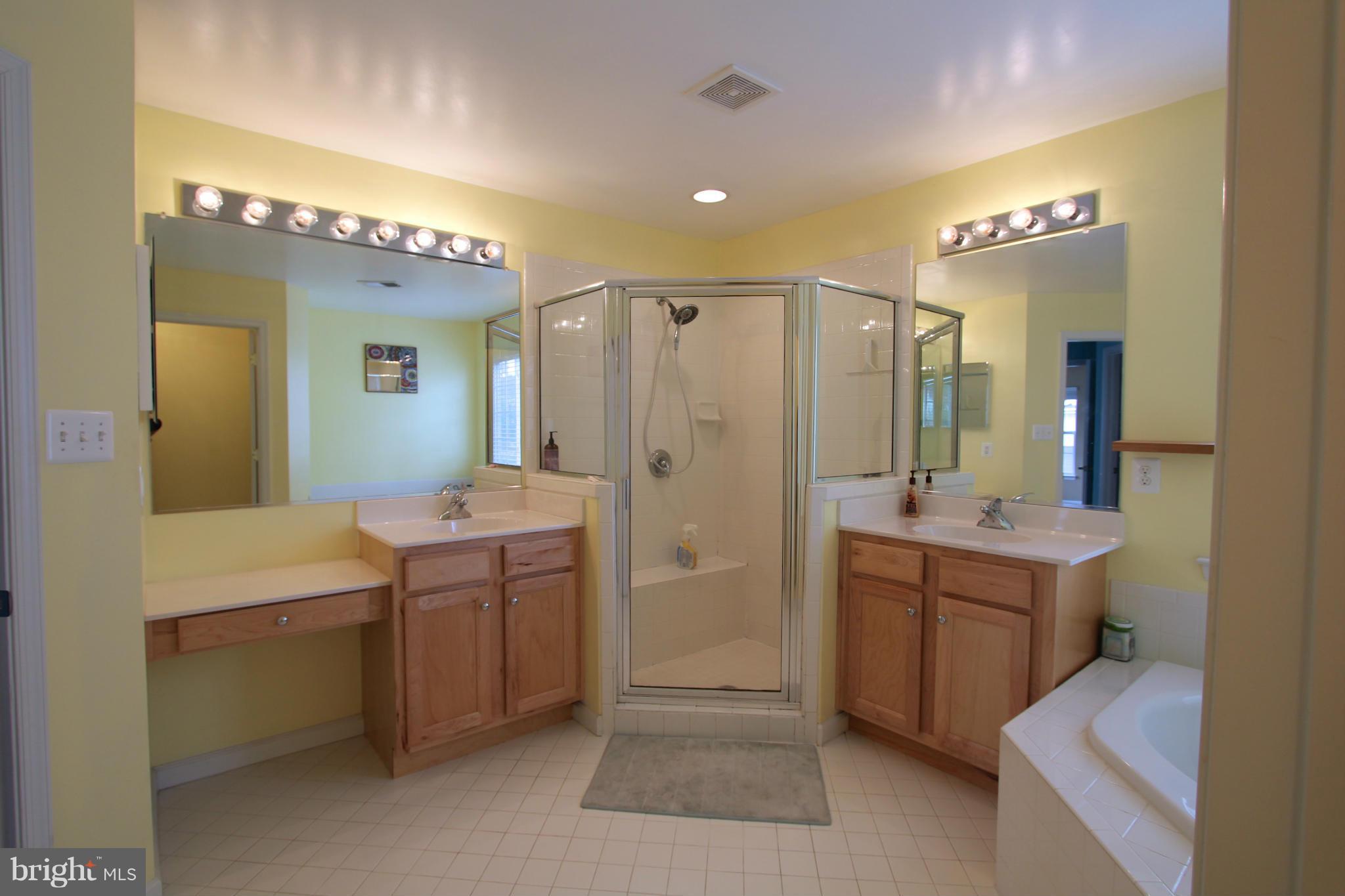 DAHLIA PARK OF WILDEWOOD - Residential