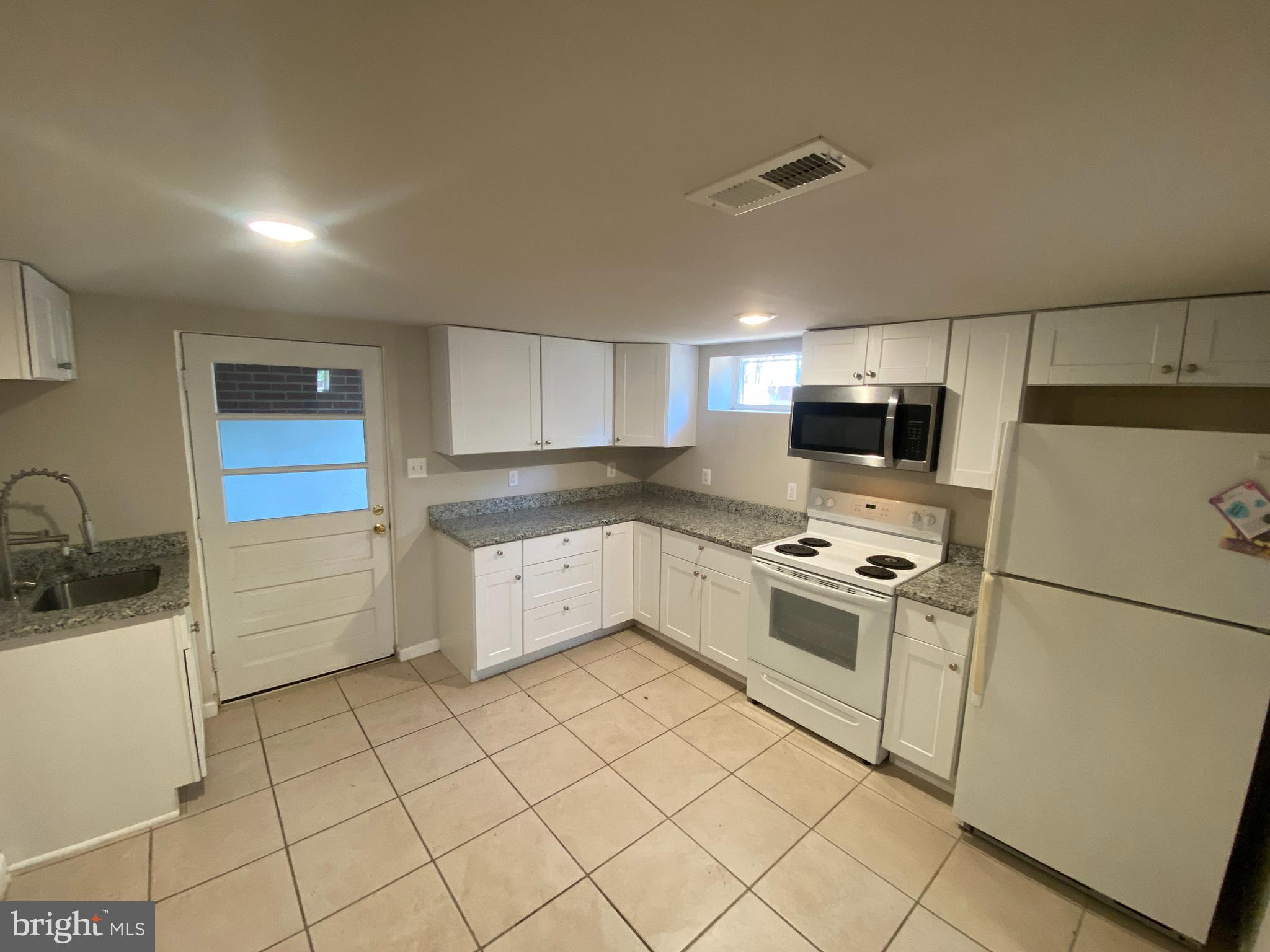 CHATHAM HEIGHTS - Residential Lease