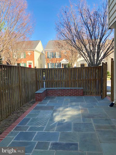 QUINCE ORCHARD PARK - Residential