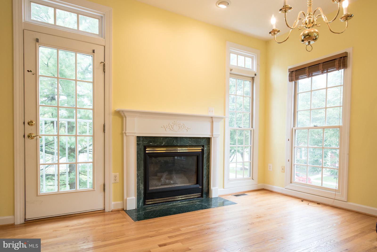 QUINCE ORCHARD PARK - Residential