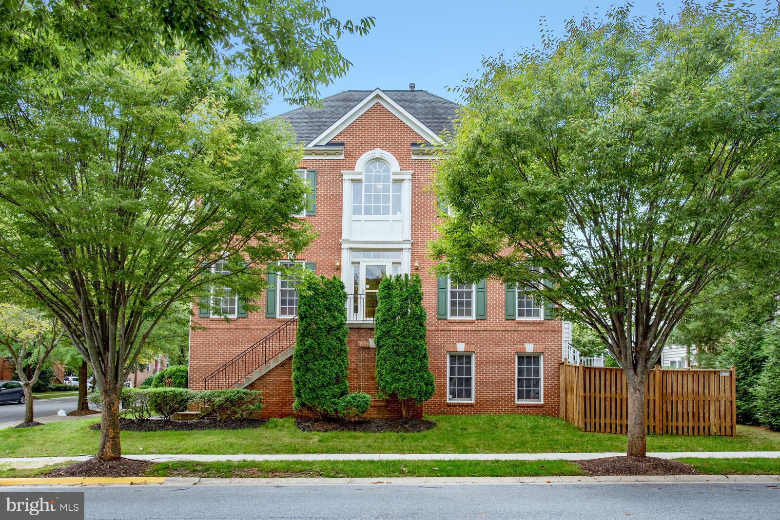 QUINCE ORCHARD PARK - Residential