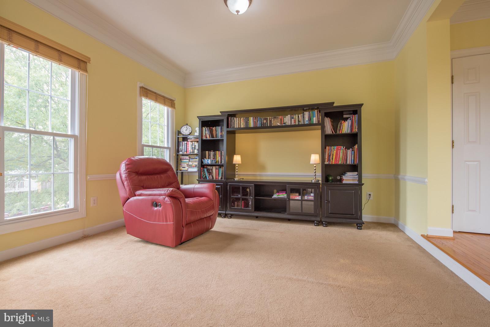 QUINCE ORCHARD PARK - Residential