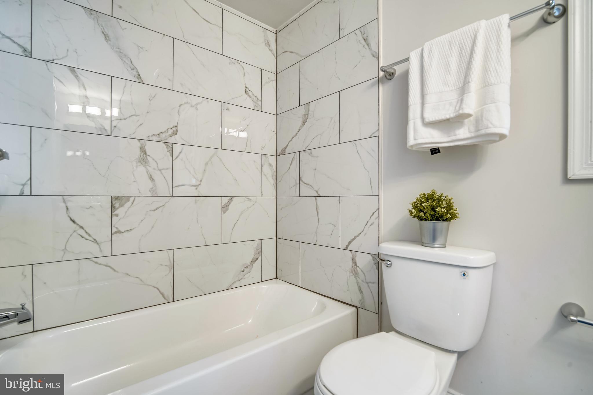 CHELTENHAM WOODS - Residential