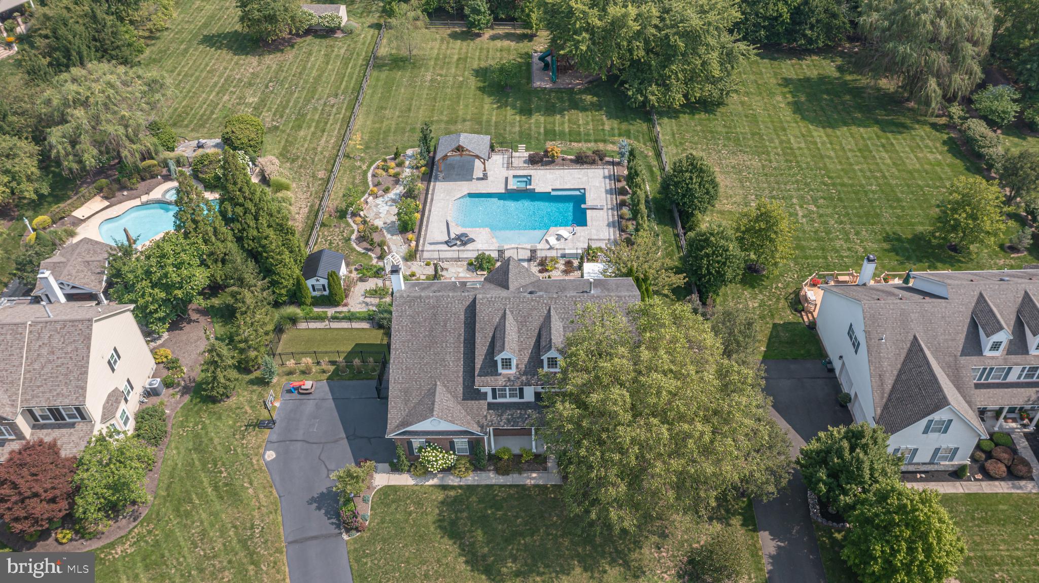 RAVEN HOLLOW - Residential