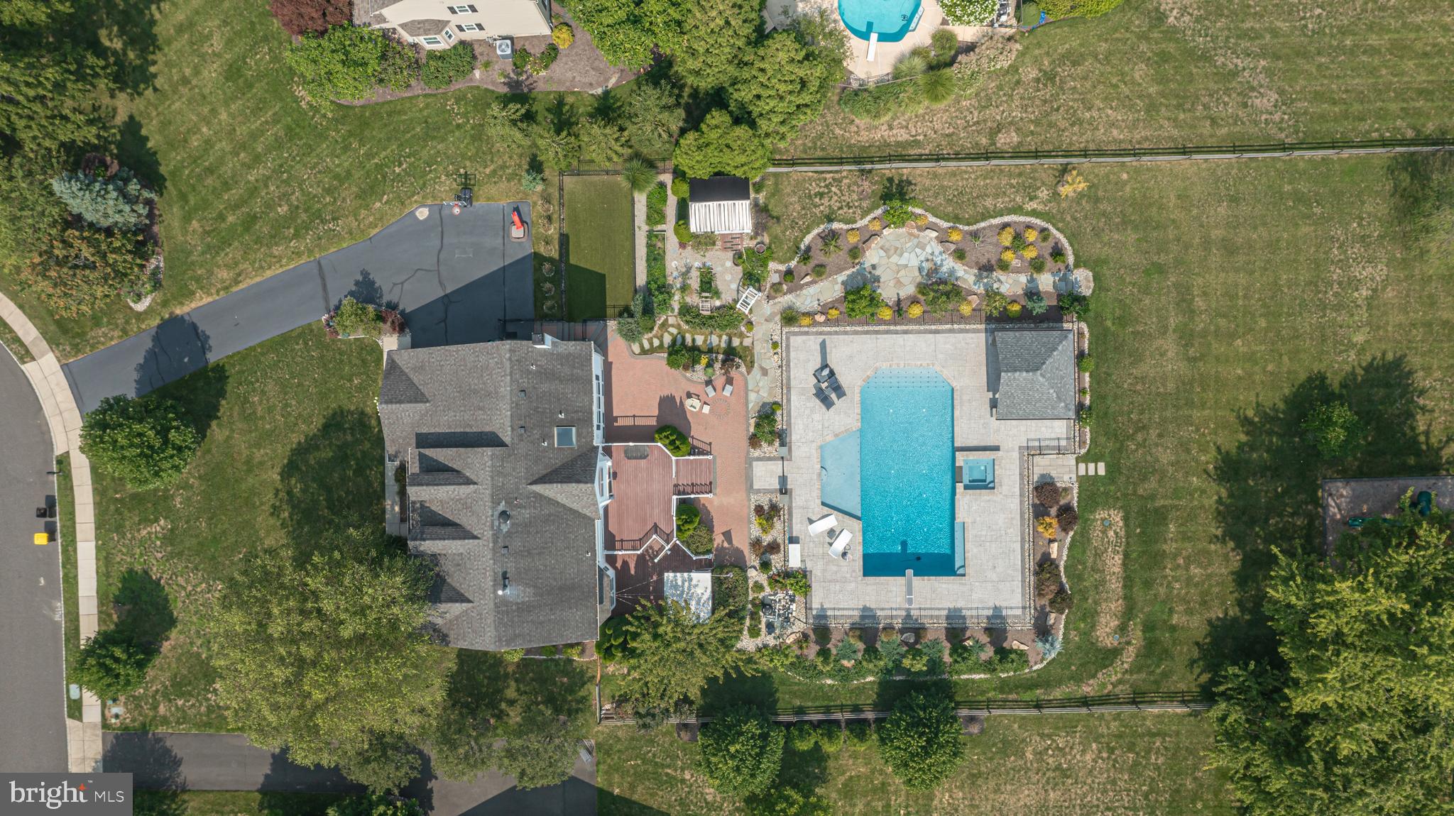 RAVEN HOLLOW - Residential