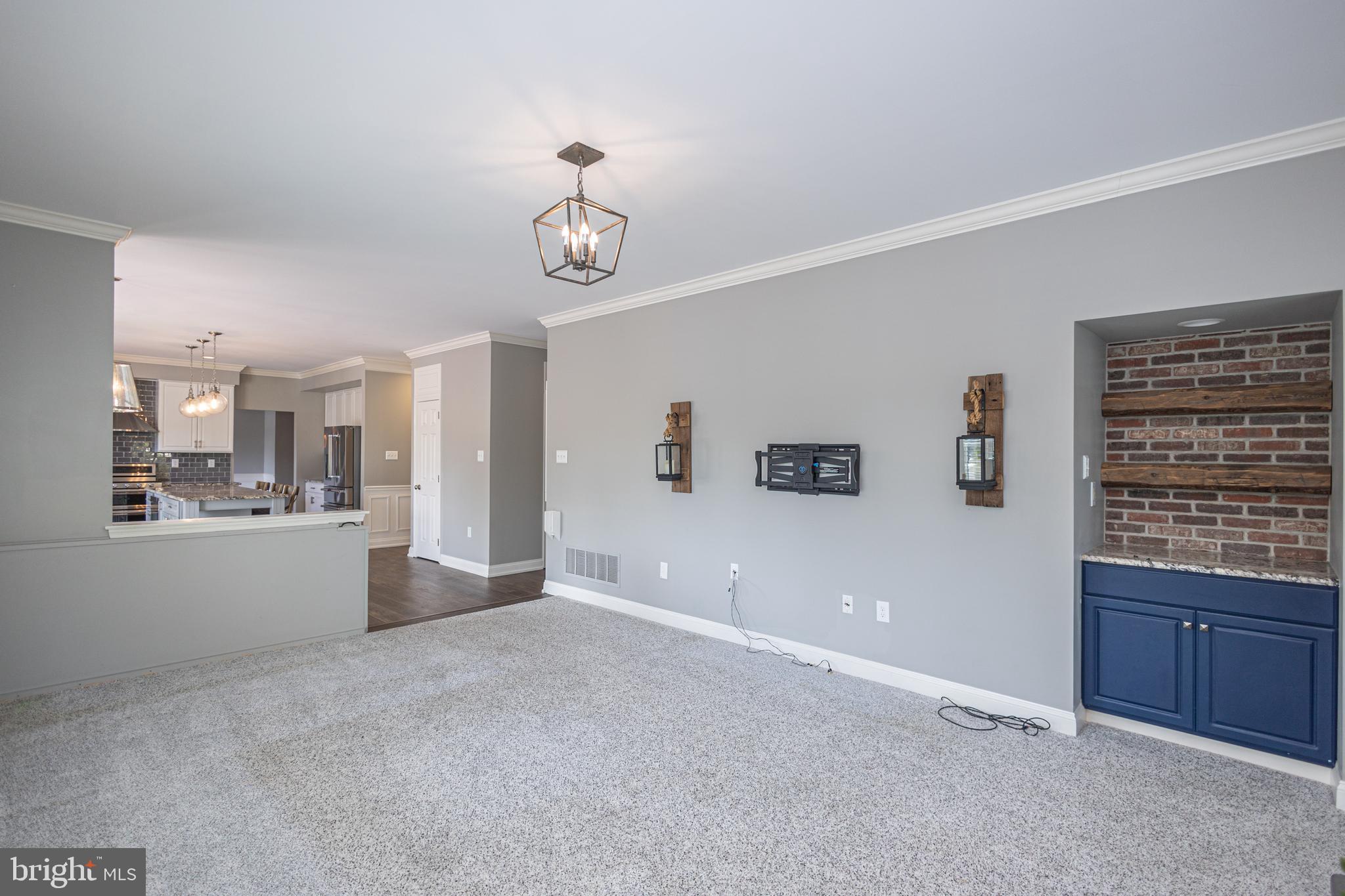 RAVEN HOLLOW - Residential