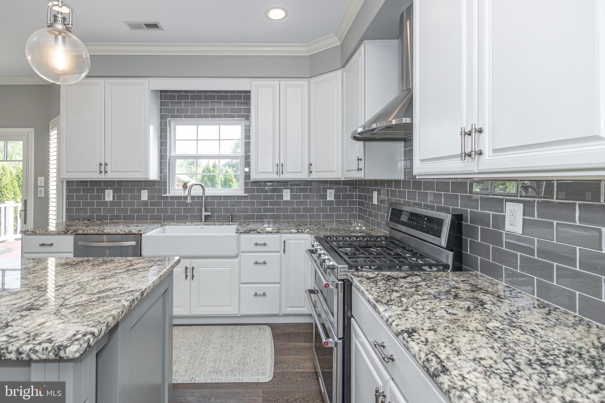 RAVEN HOLLOW - Residential