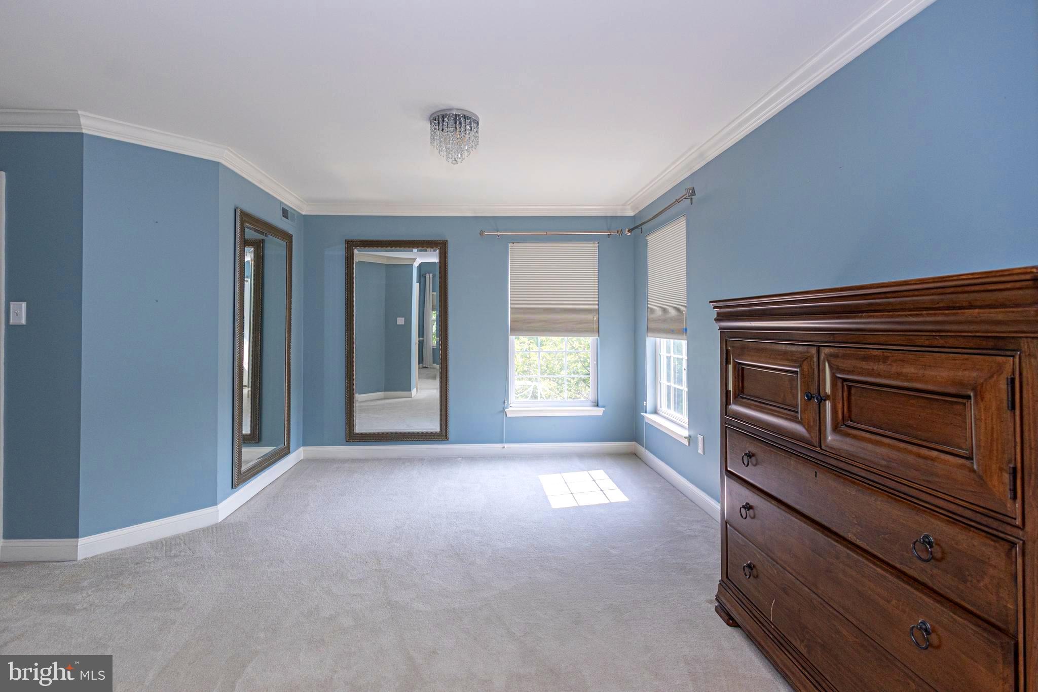 RAVEN HOLLOW - Residential