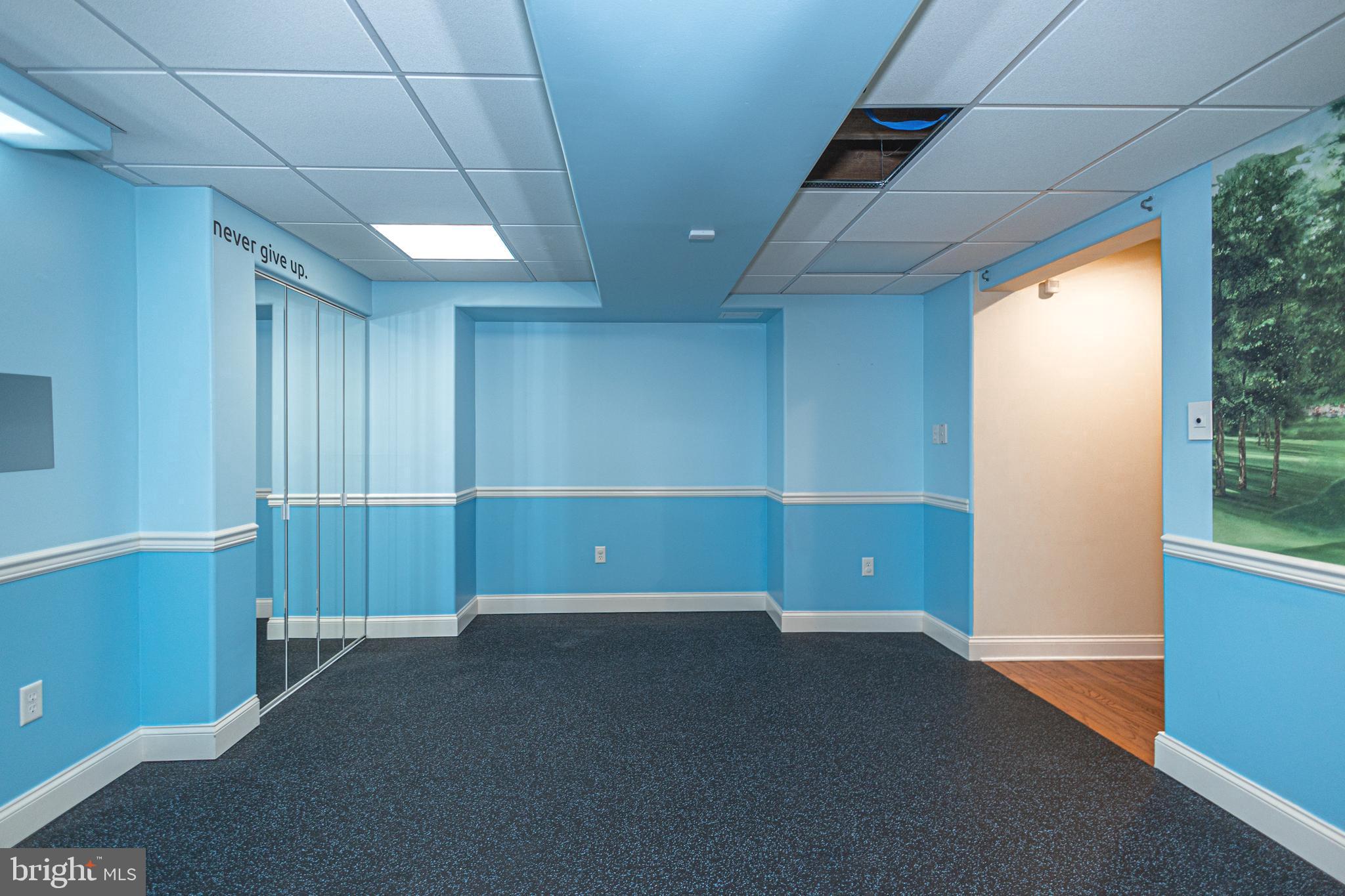 RAVEN HOLLOW - Residential