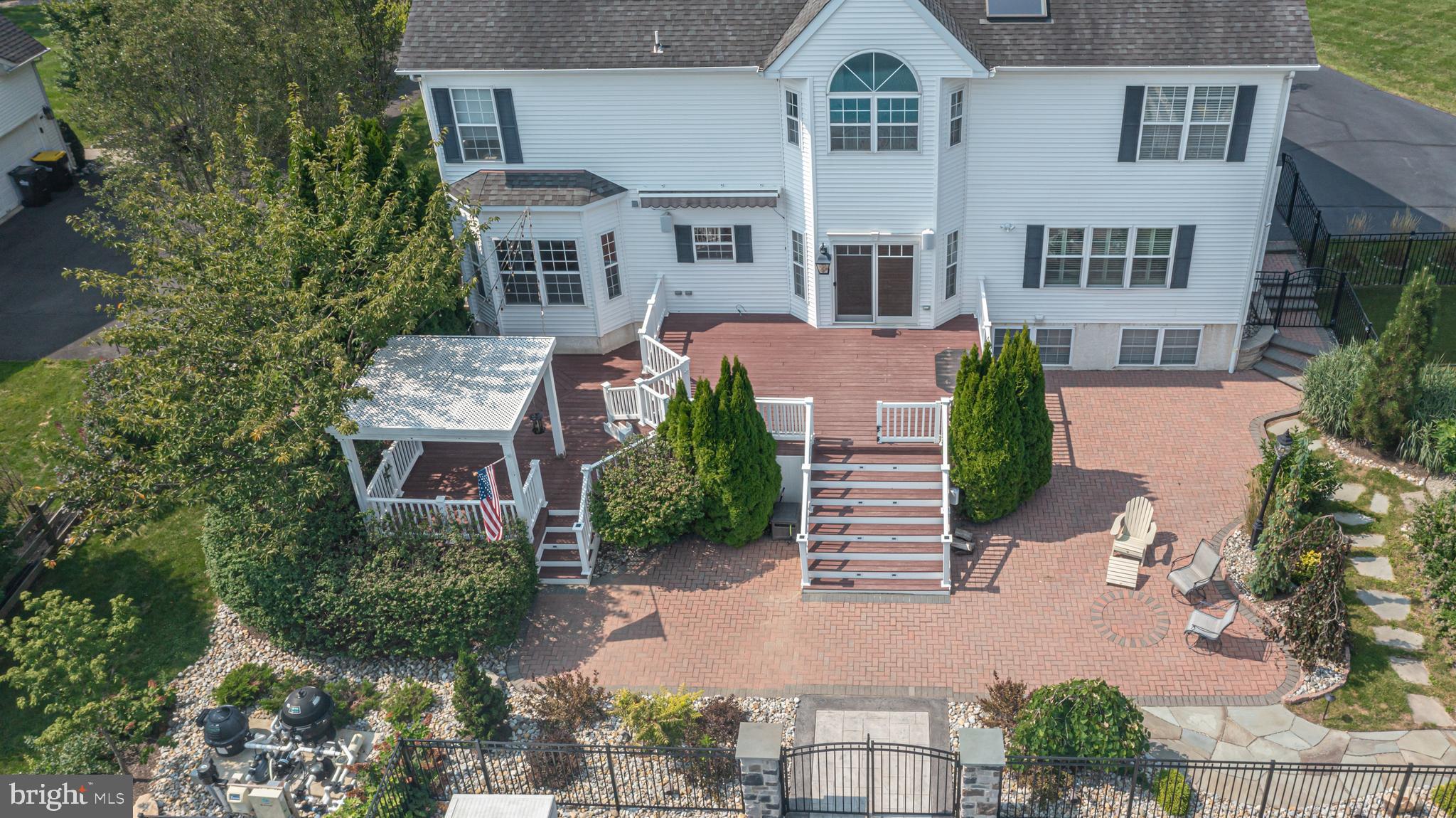 RAVEN HOLLOW - Residential