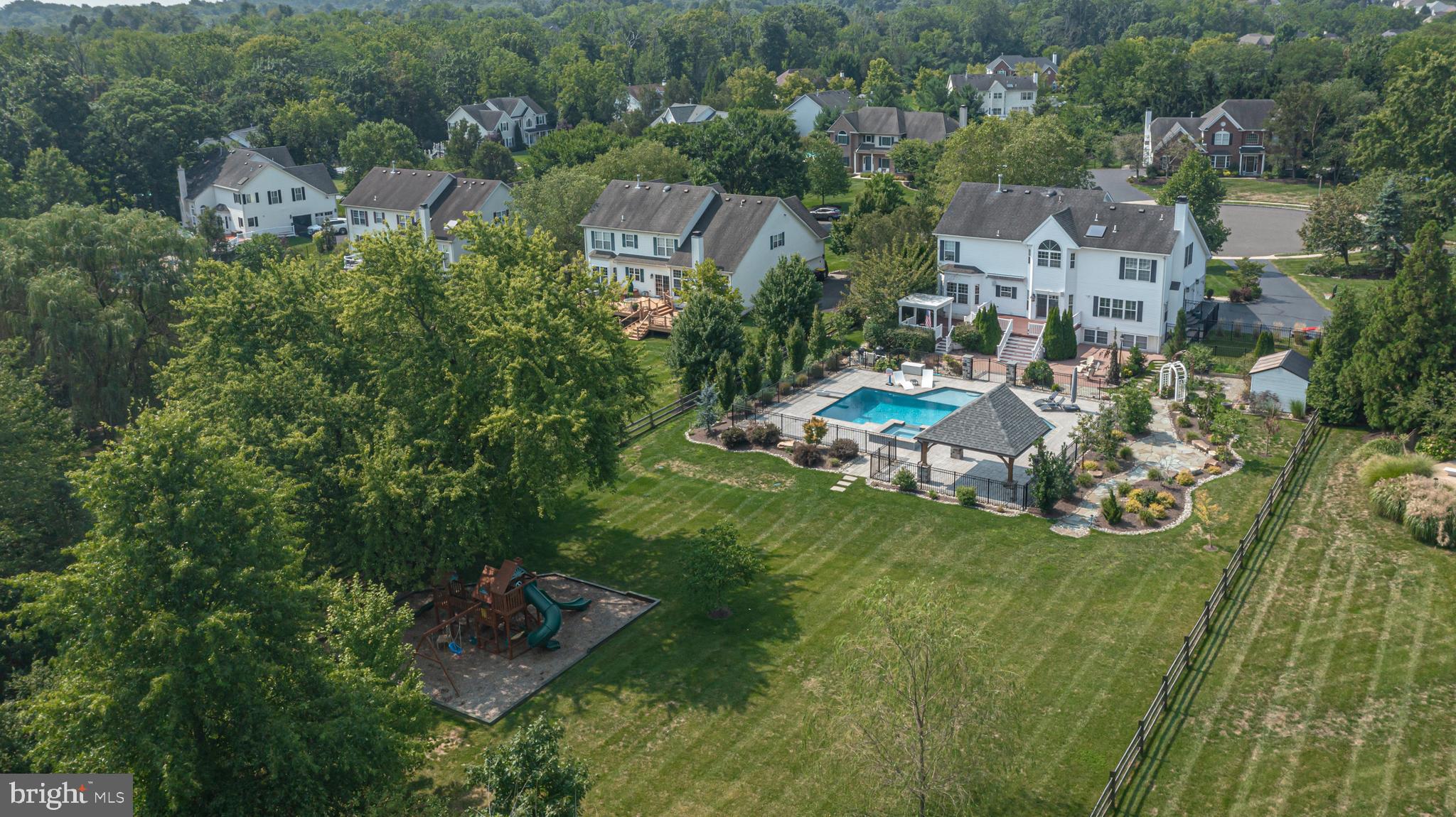 RAVEN HOLLOW - Residential