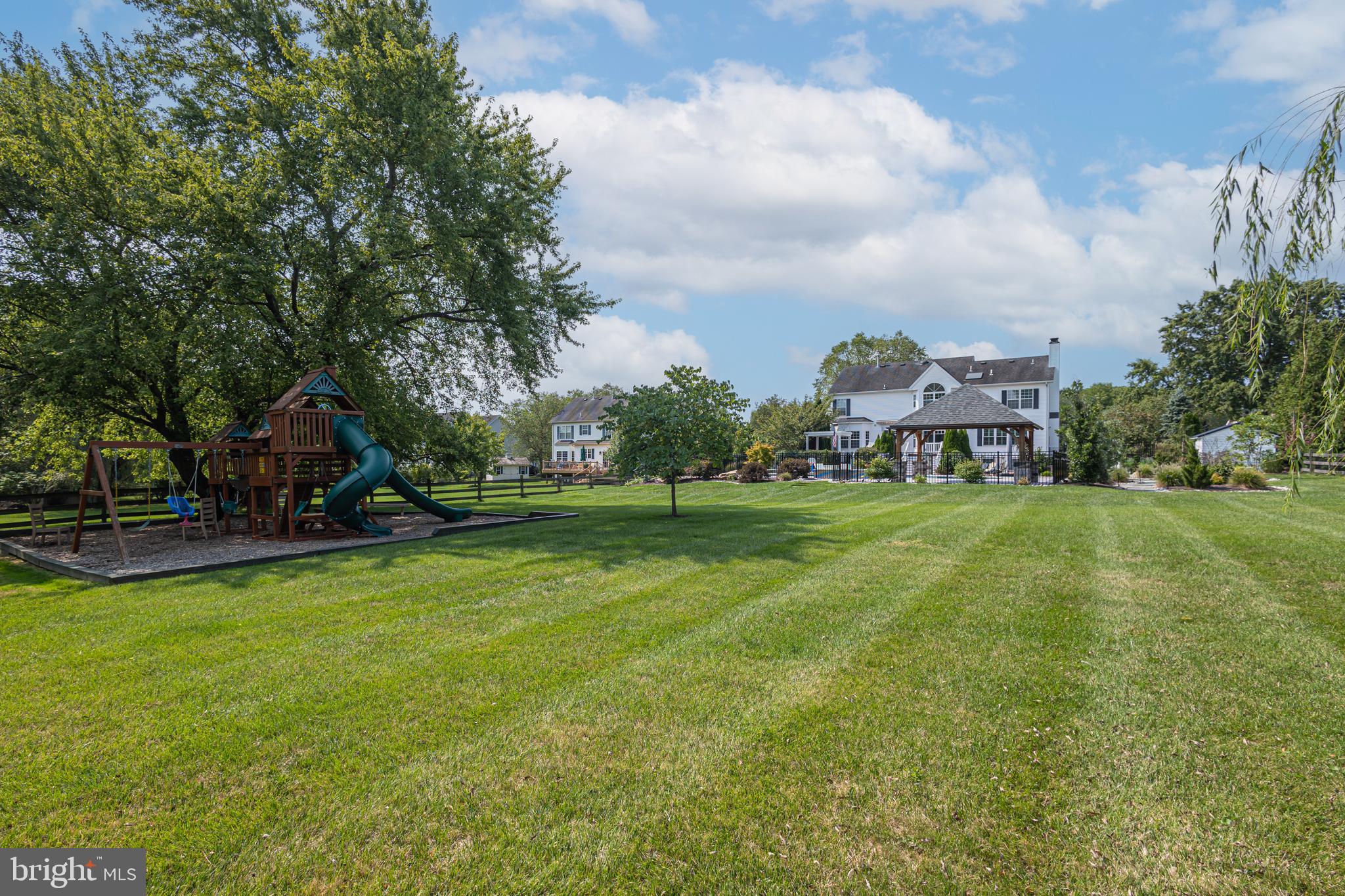 RAVEN HOLLOW - Residential