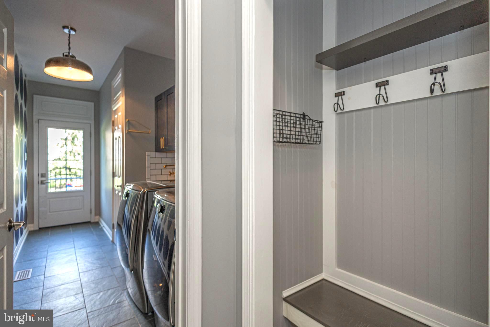 RAVEN HOLLOW - Residential