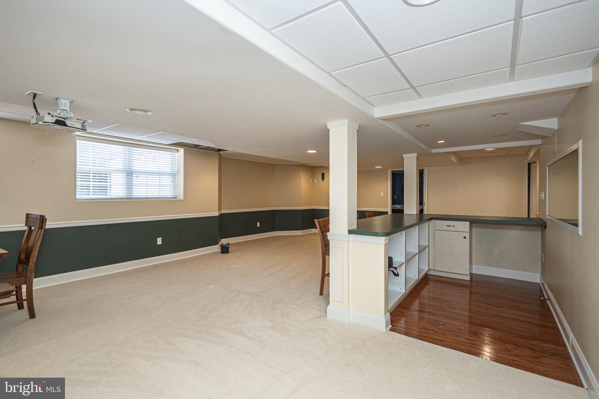 RAVEN HOLLOW - Residential