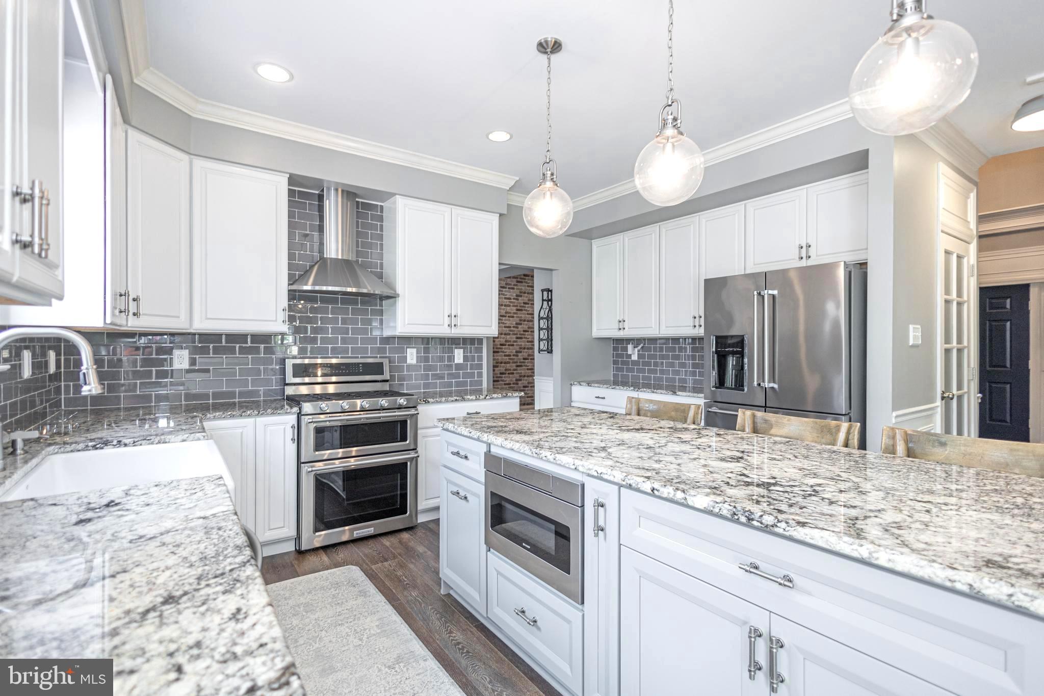 RAVEN HOLLOW - Residential