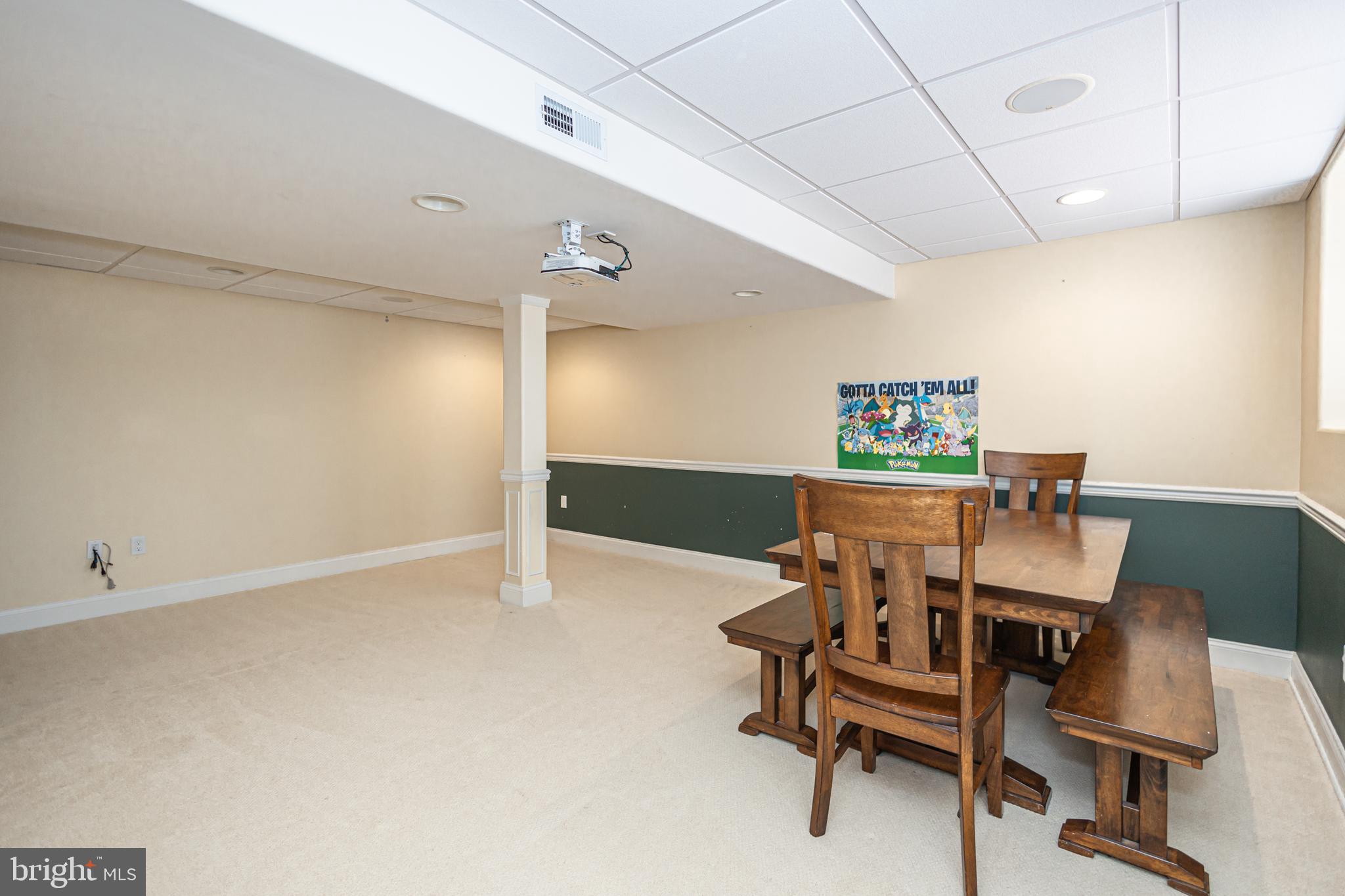 RAVEN HOLLOW - Residential