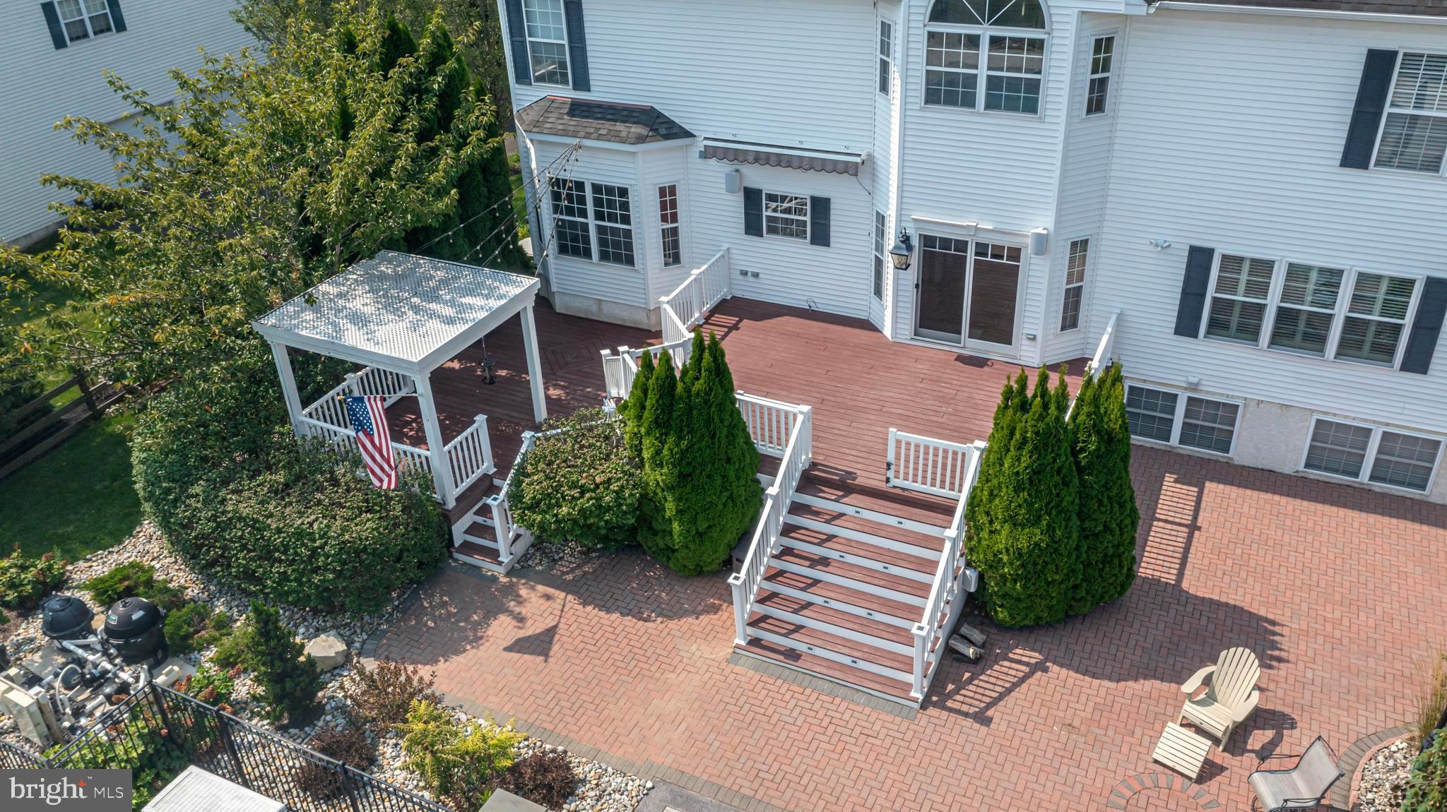 RAVEN HOLLOW - Residential