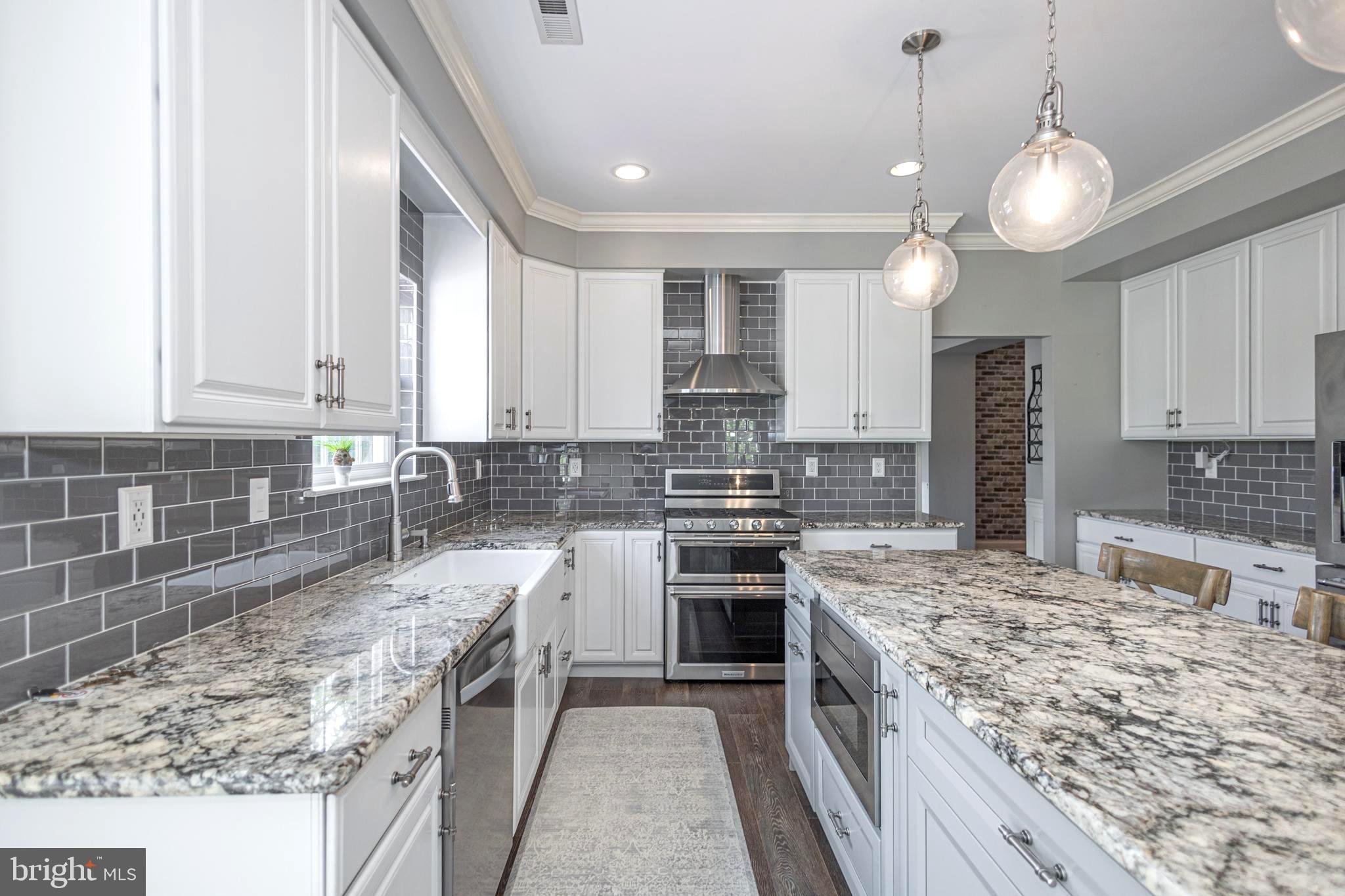 RAVEN HOLLOW - Residential