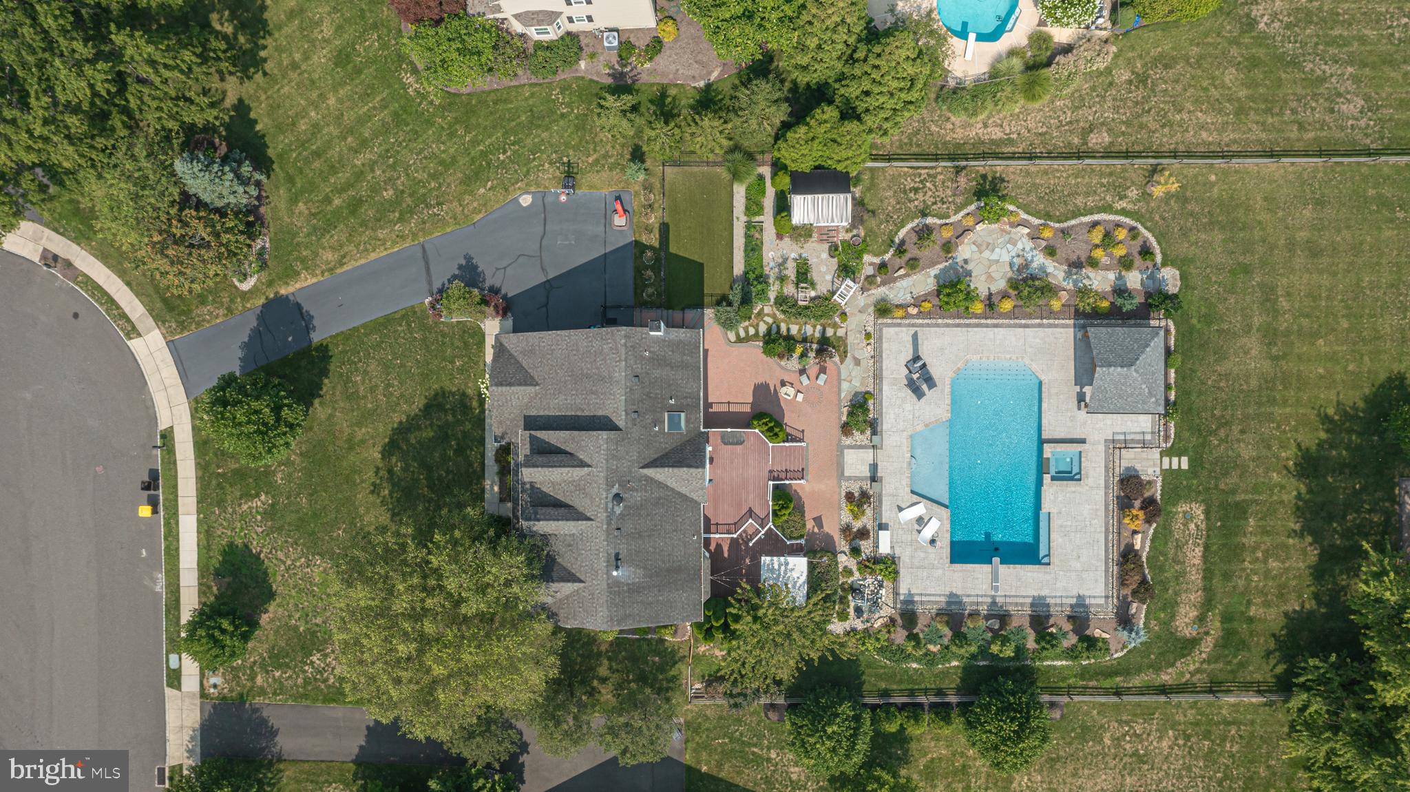 RAVEN HOLLOW - Residential