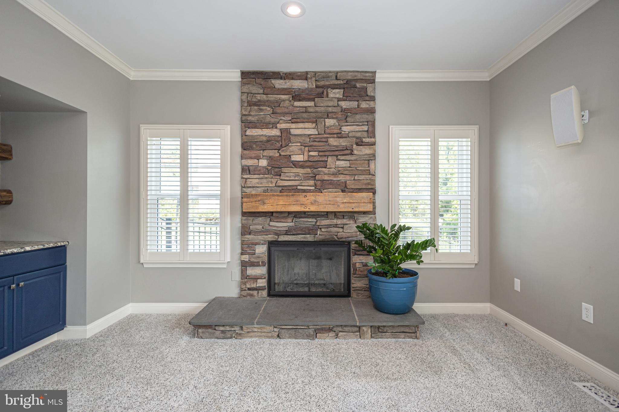 RAVEN HOLLOW - Residential