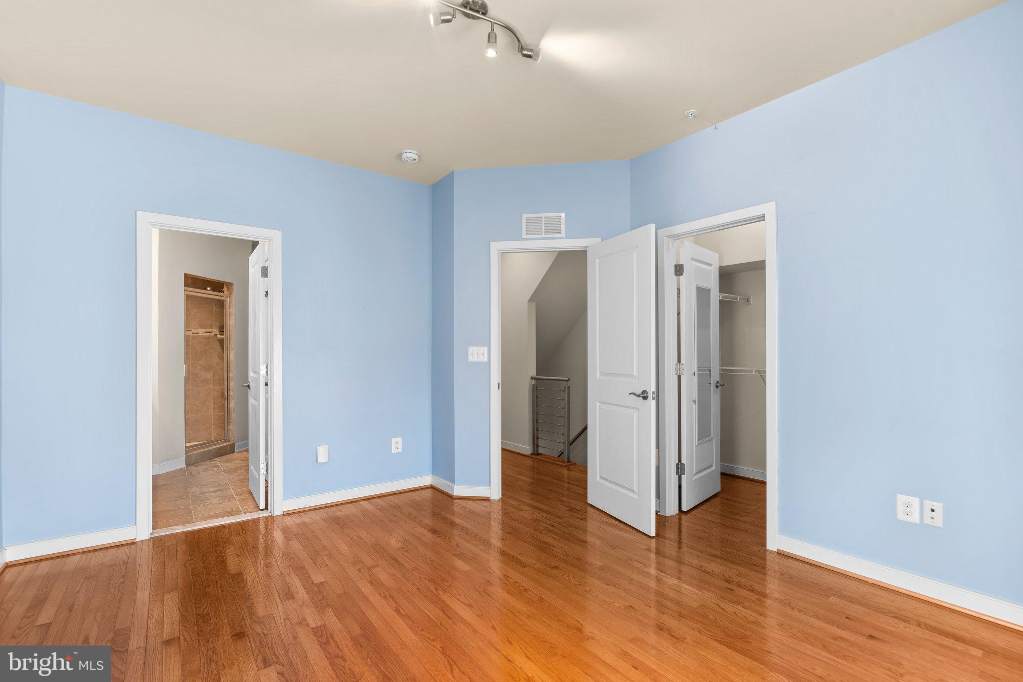 EYA ARTS DISTRICT - Residential