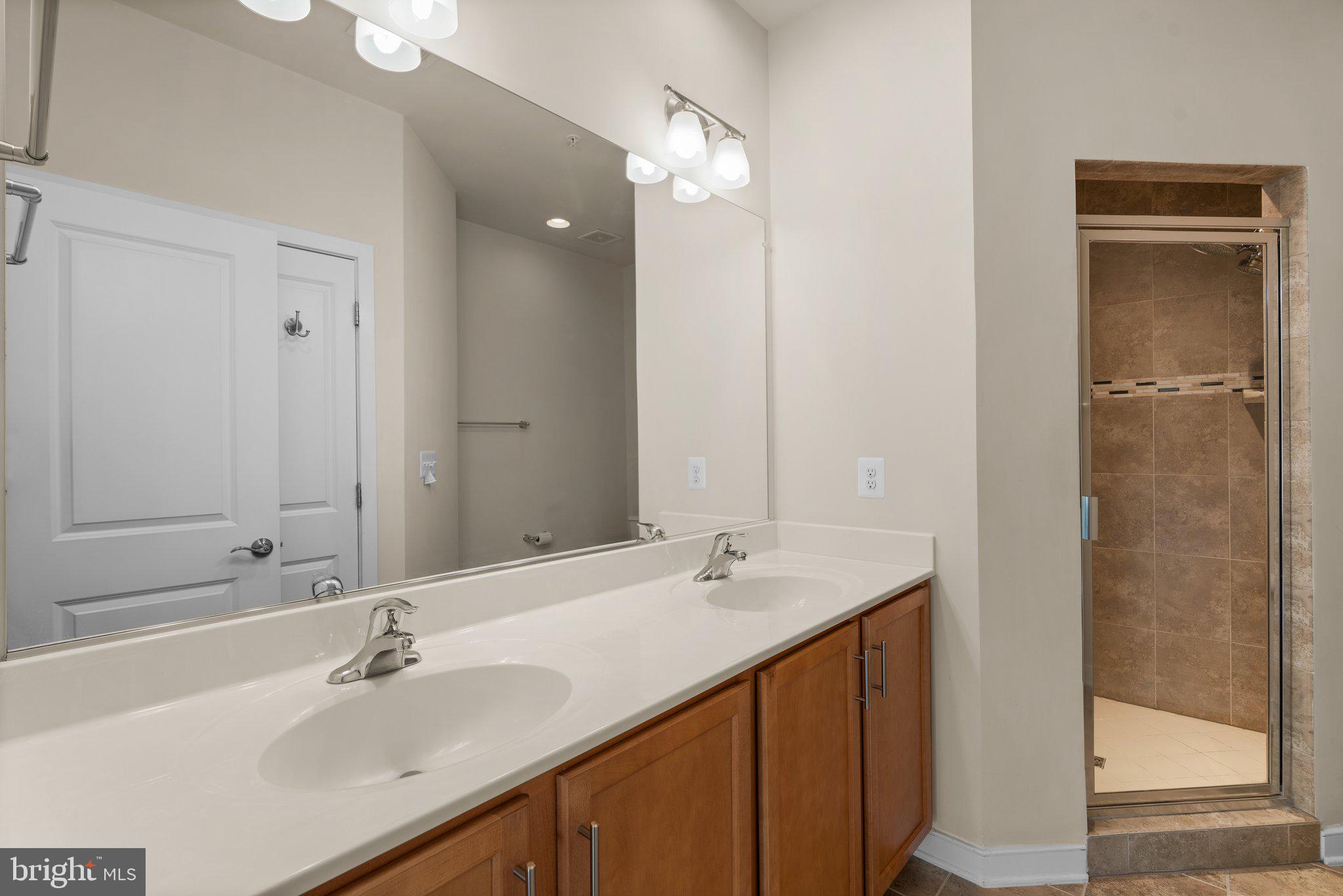 EYA ARTS DISTRICT - Residential