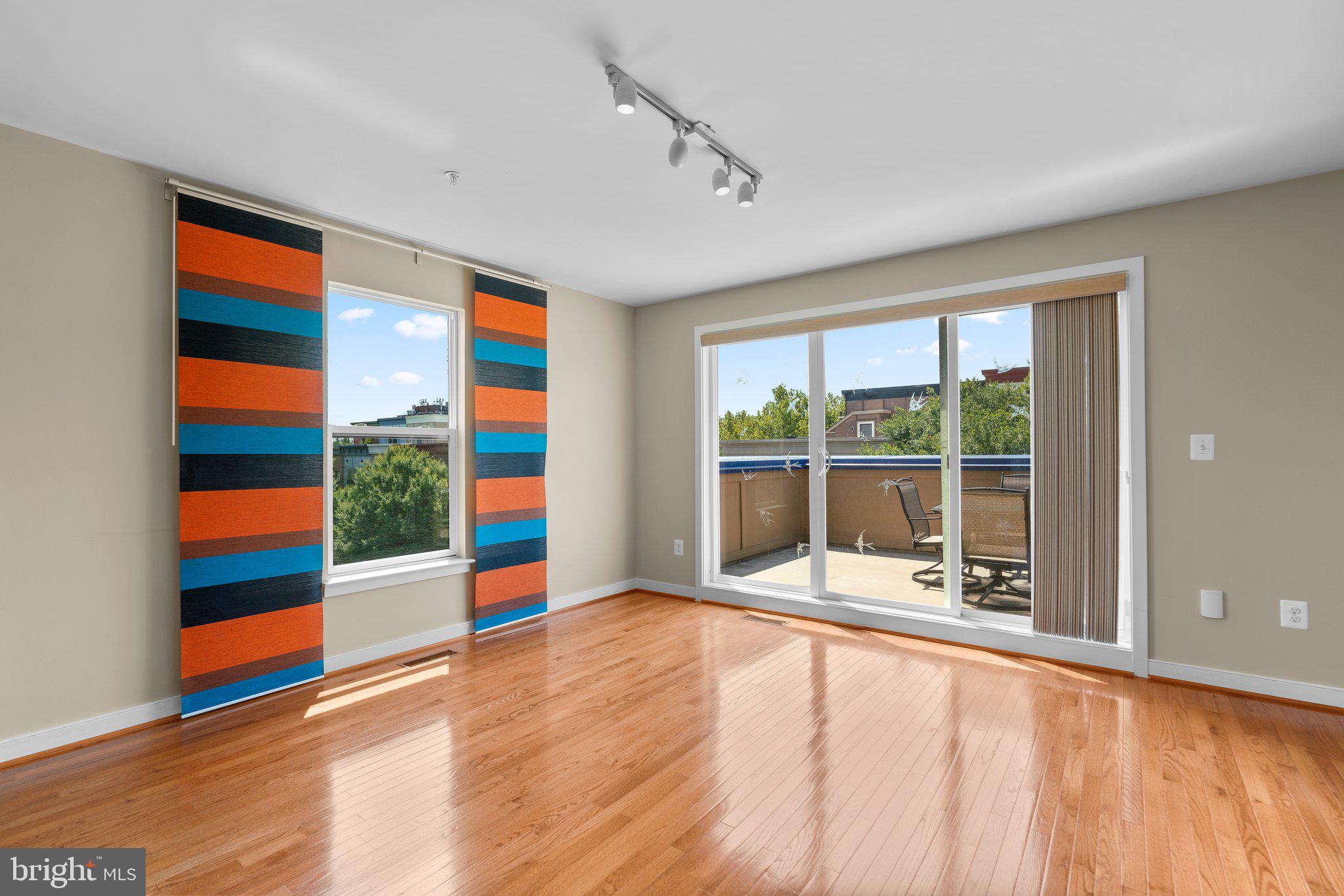 EYA ARTS DISTRICT - Residential