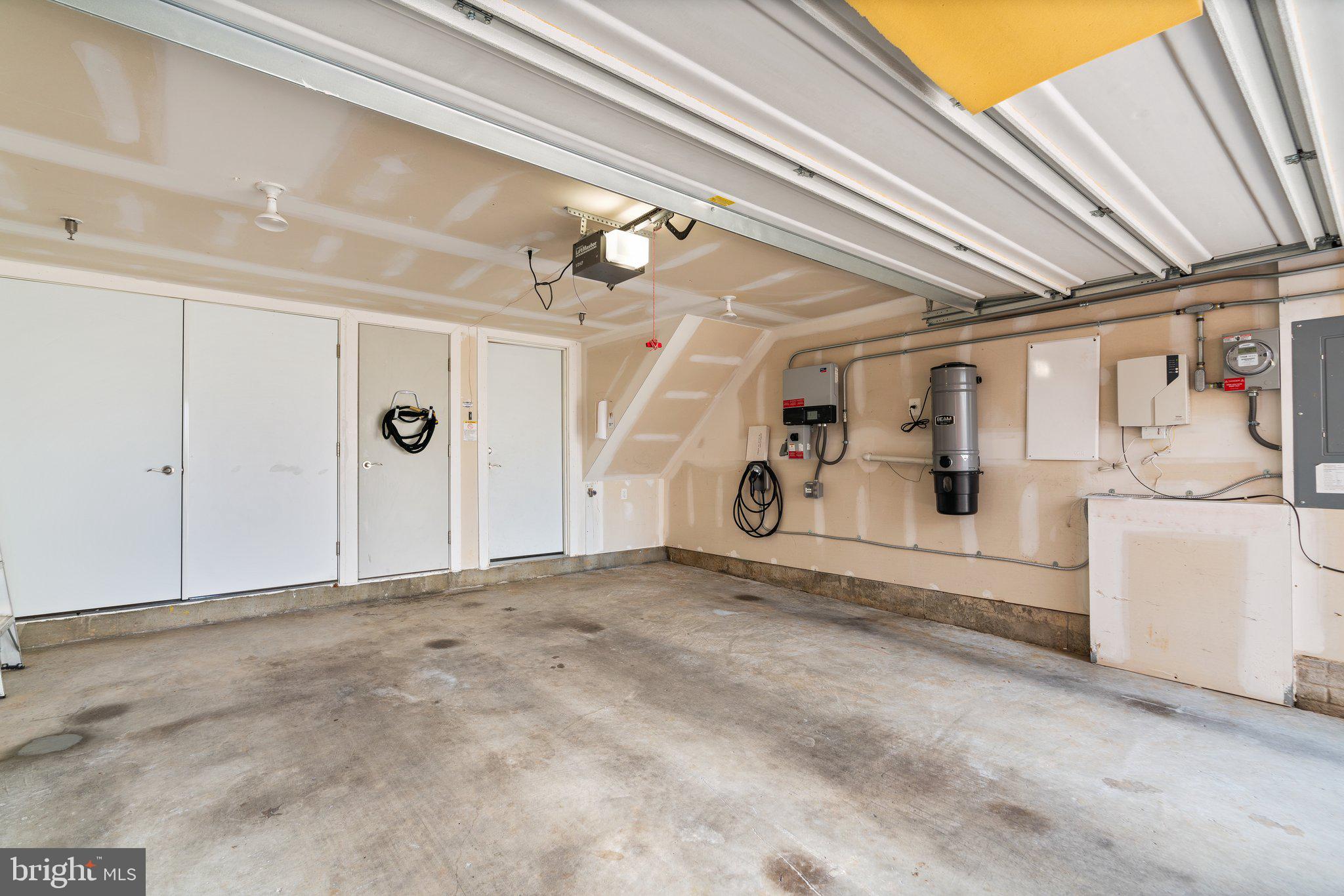 EYA ARTS DISTRICT - Residential