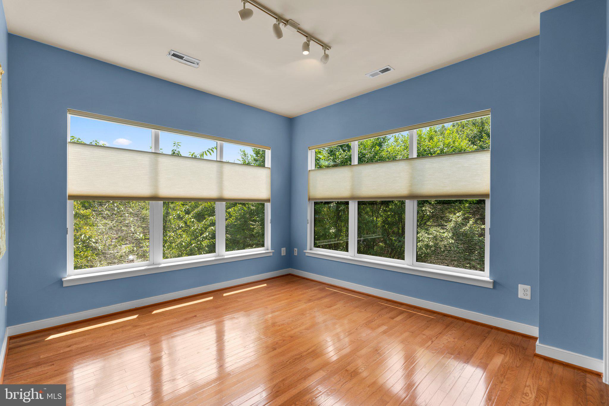 EYA ARTS DISTRICT - Residential