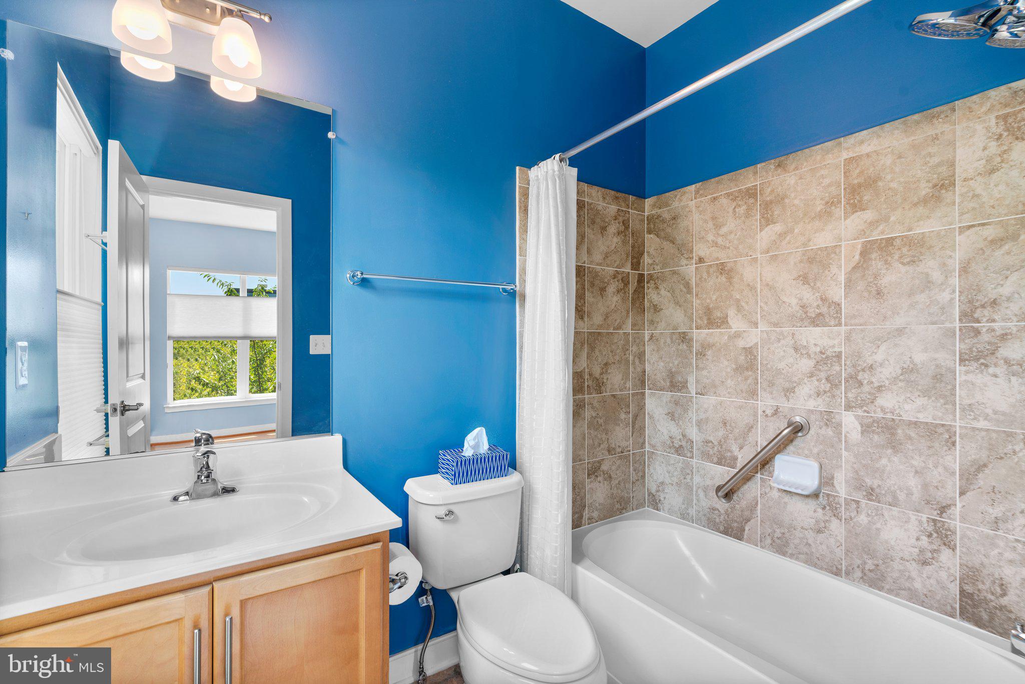 EYA ARTS DISTRICT - Residential