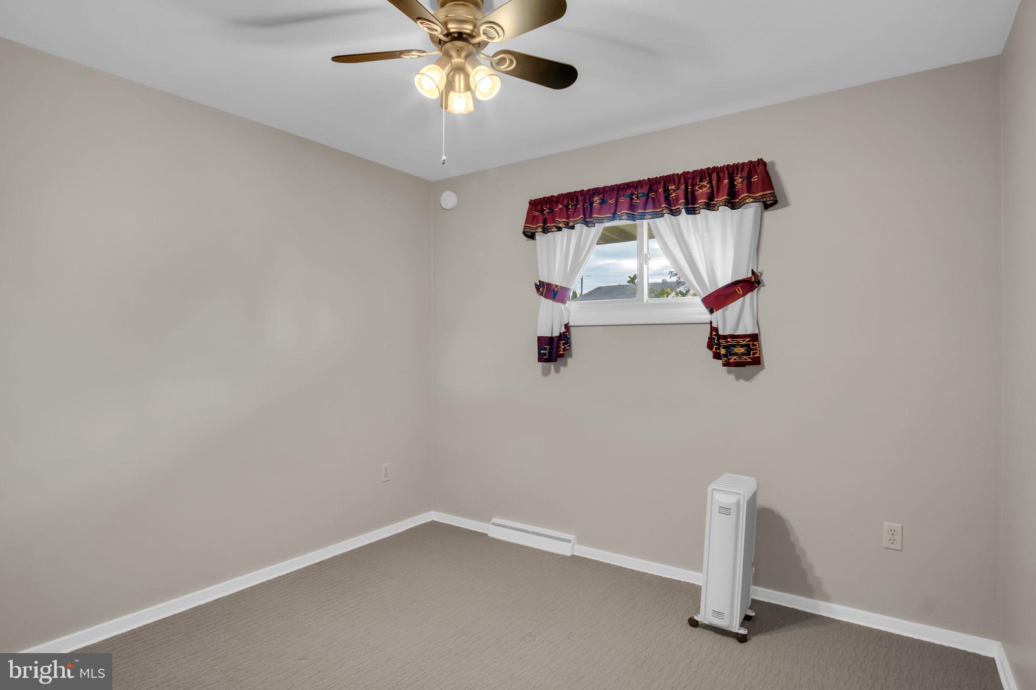 WINDSOR PARK - Residential