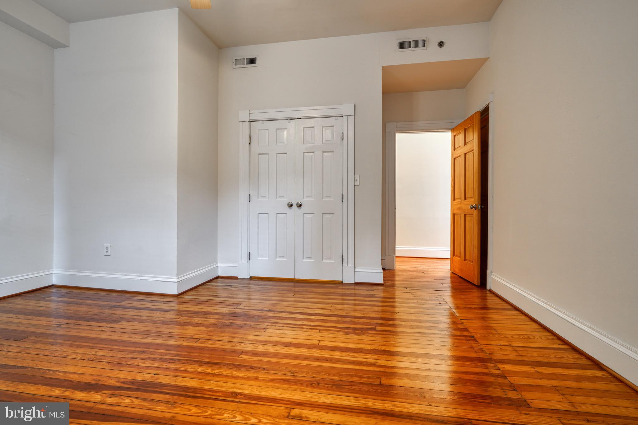 MOUNT VERNON PLACE HISTORIC DISTRICT - Residential Lease