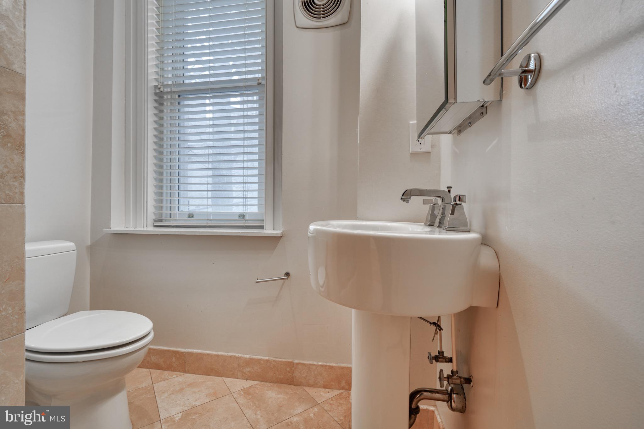 MOUNT VERNON PLACE HISTORIC DISTRICT - Residential Lease