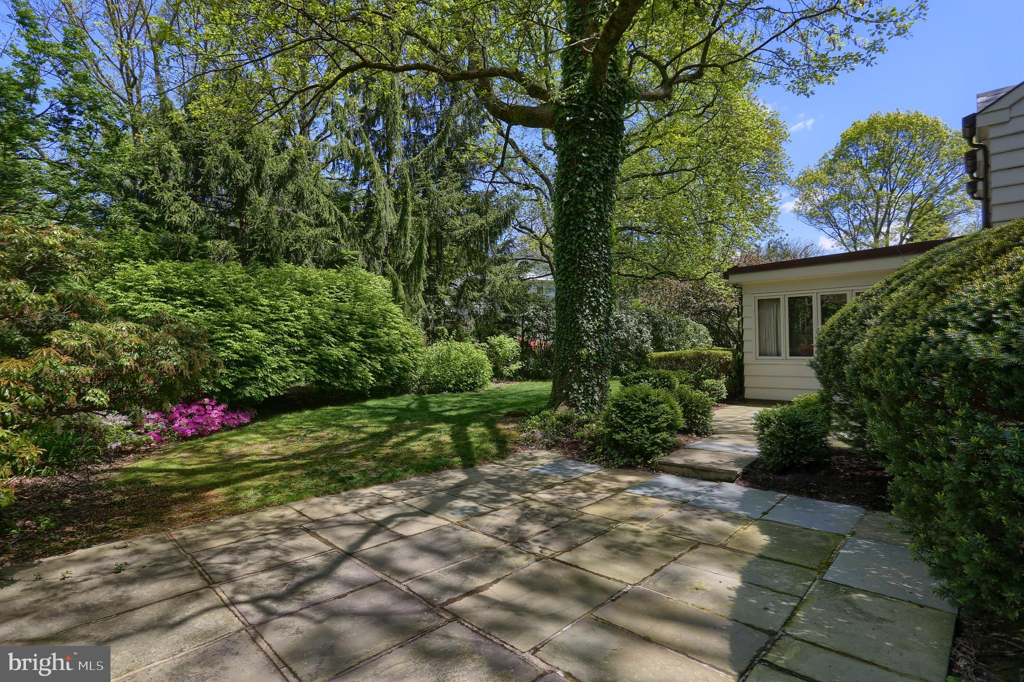 SCHOOL LANE HILLS - Residential