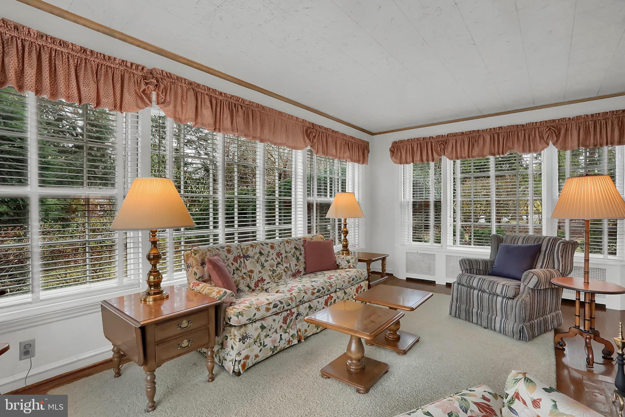 SCHOOL LANE HILLS - Residential