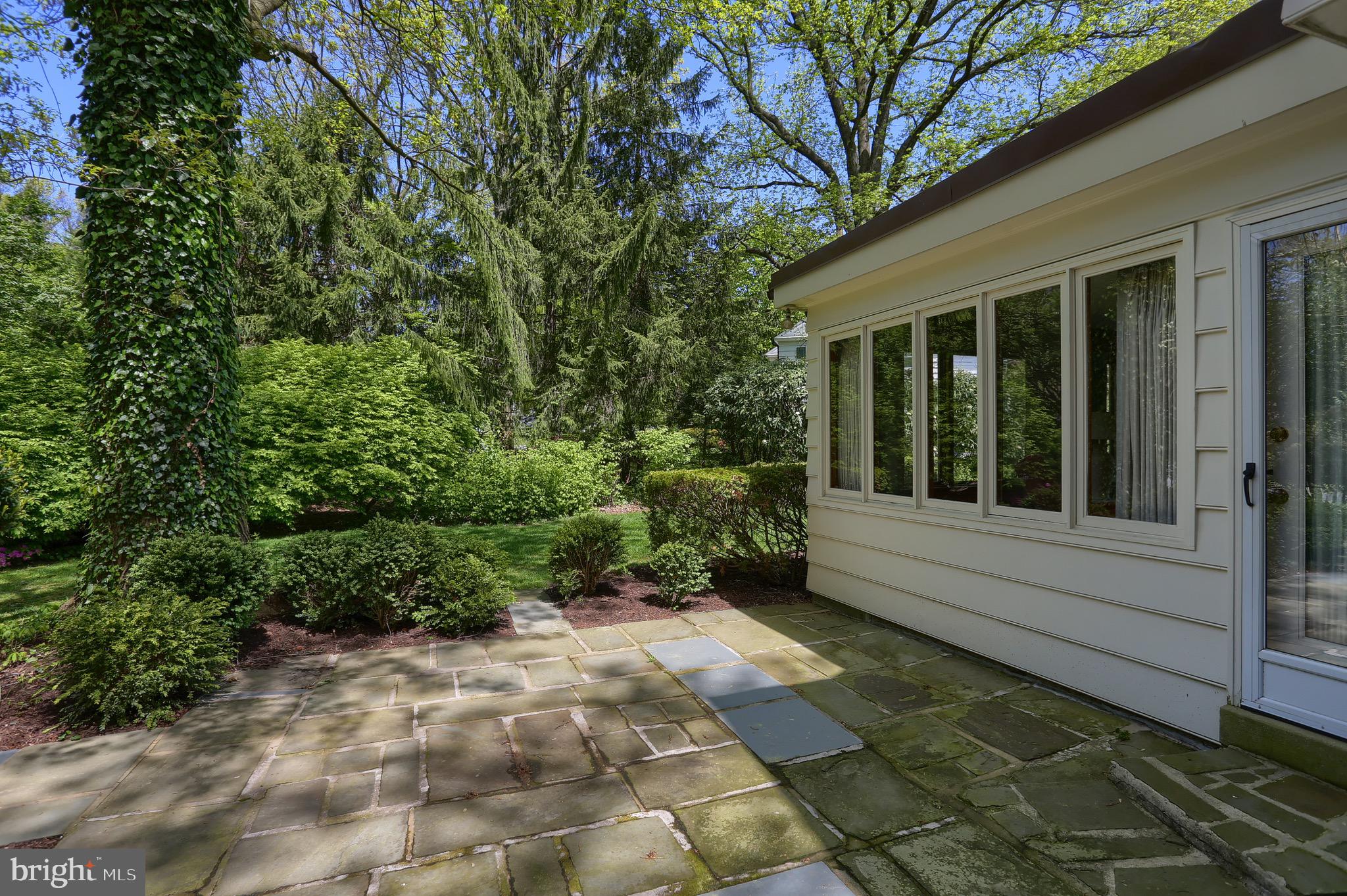 SCHOOL LANE HILLS - Residential
